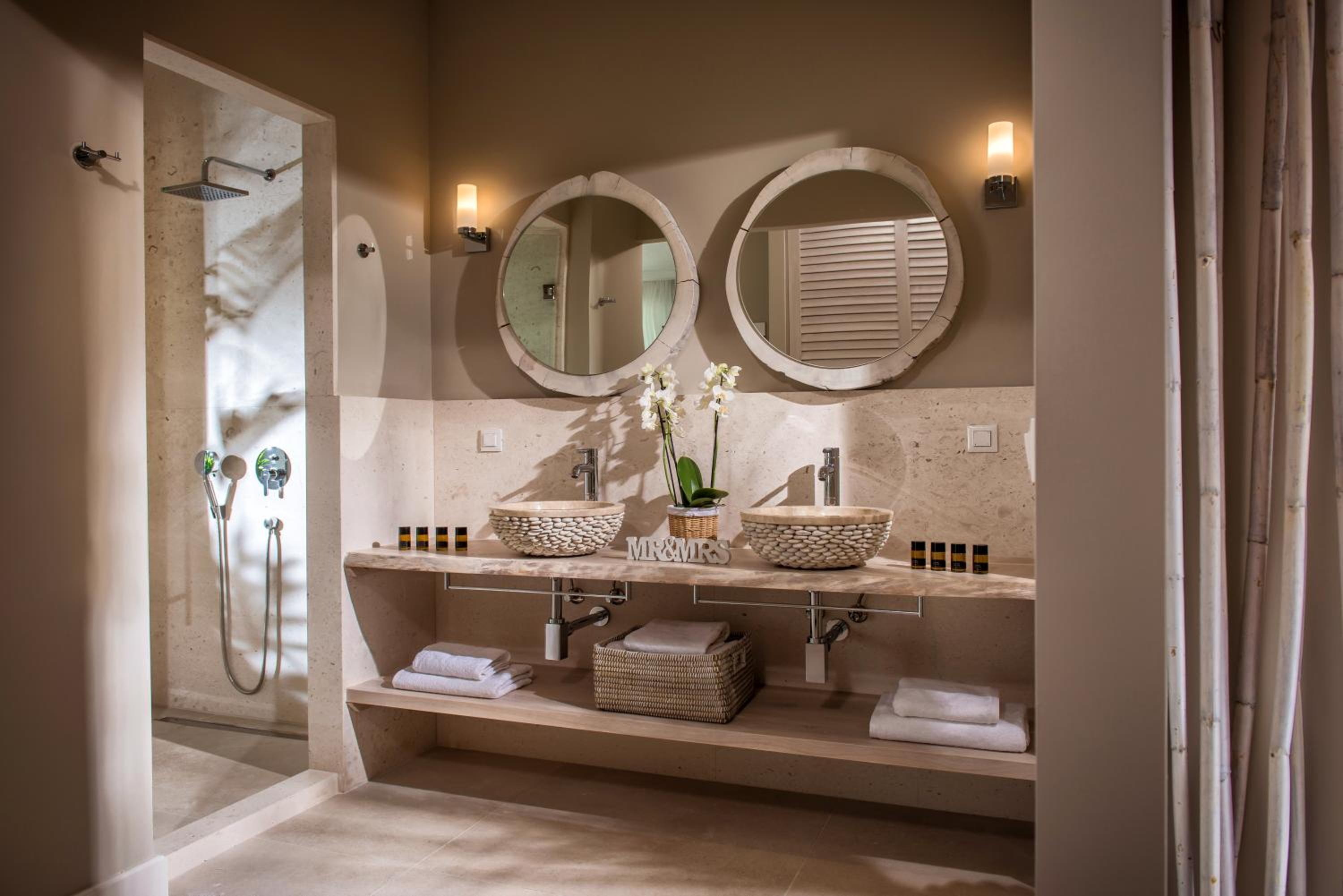 Luxury Veranda Suite With hot tub  photo 3