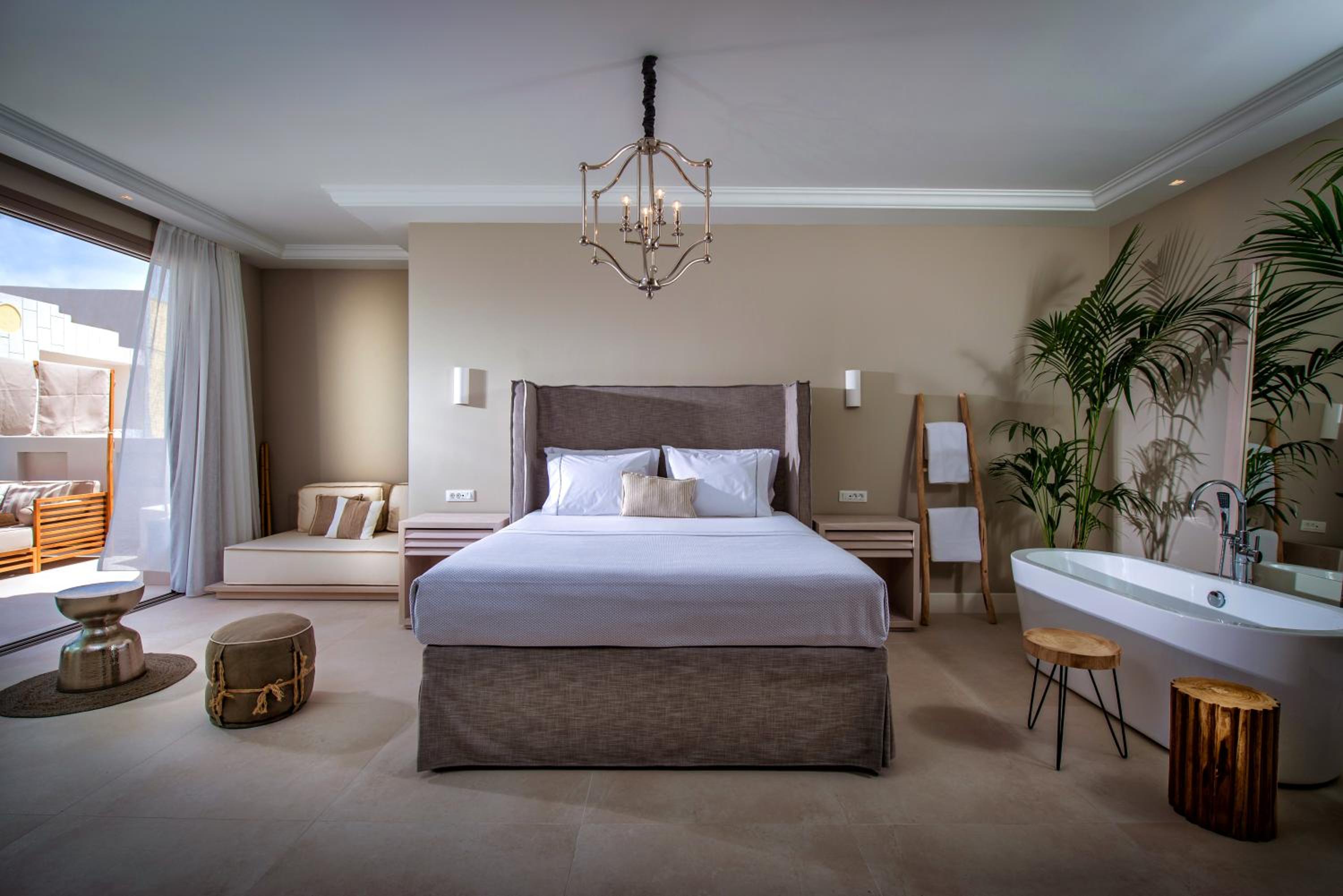 Luxury Veranda Suite With hot tub  photo 1
