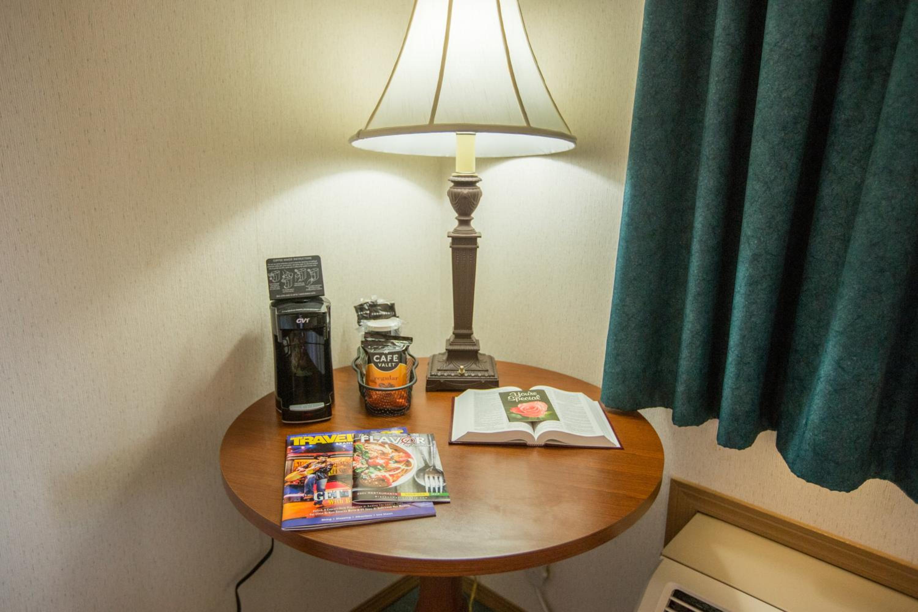 Deluxe Queen Room with Two Queen Beds: Ground Level  photo 2