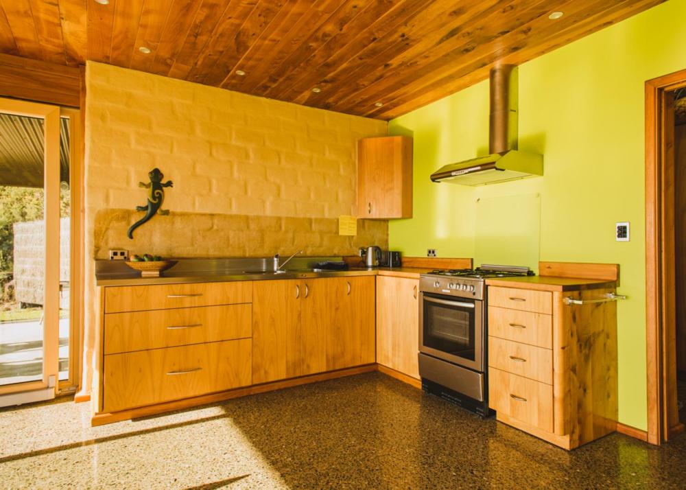 One-Bedroom House - Little Greenie photo 3