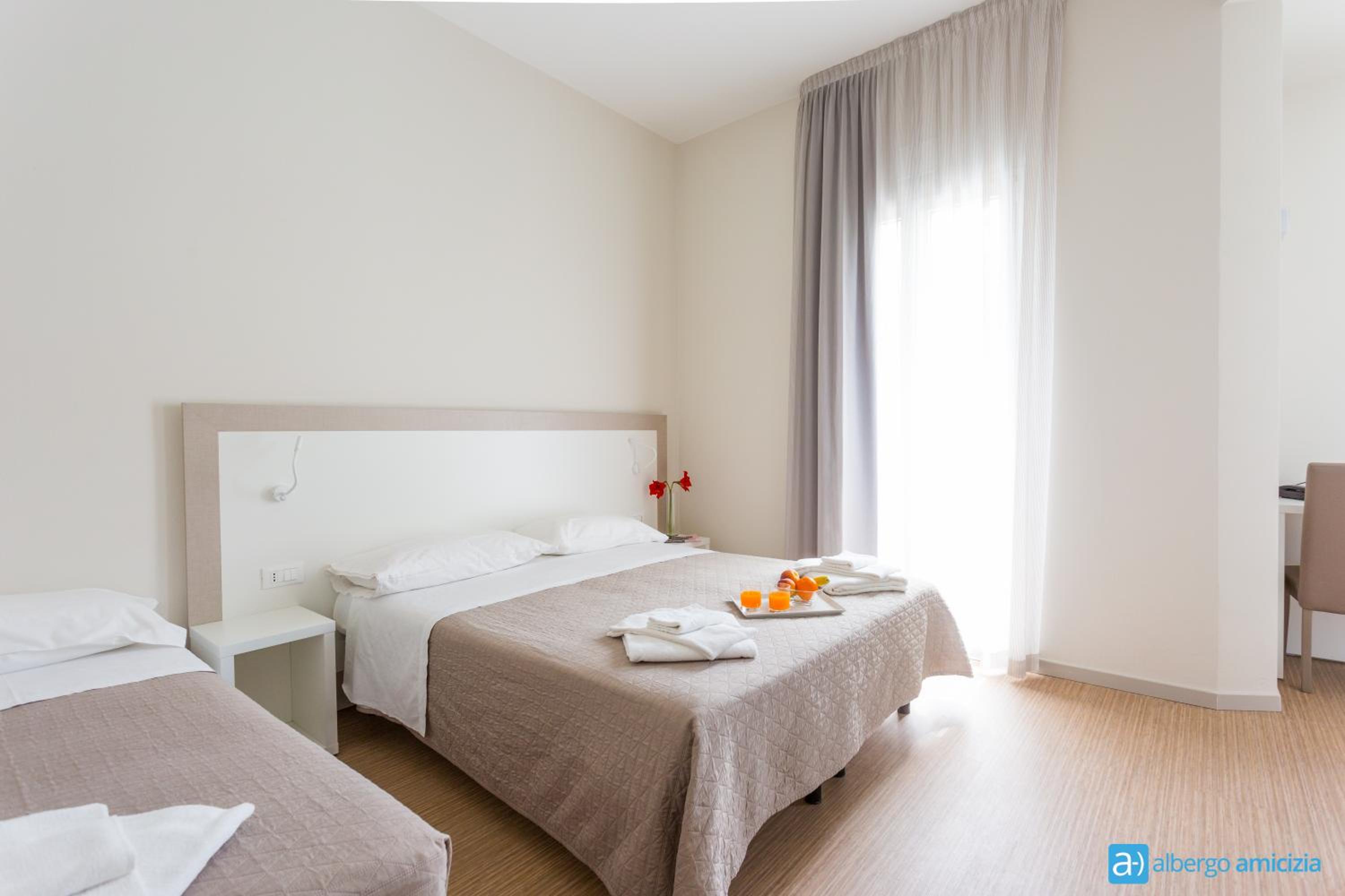Triple Room - Photo 12