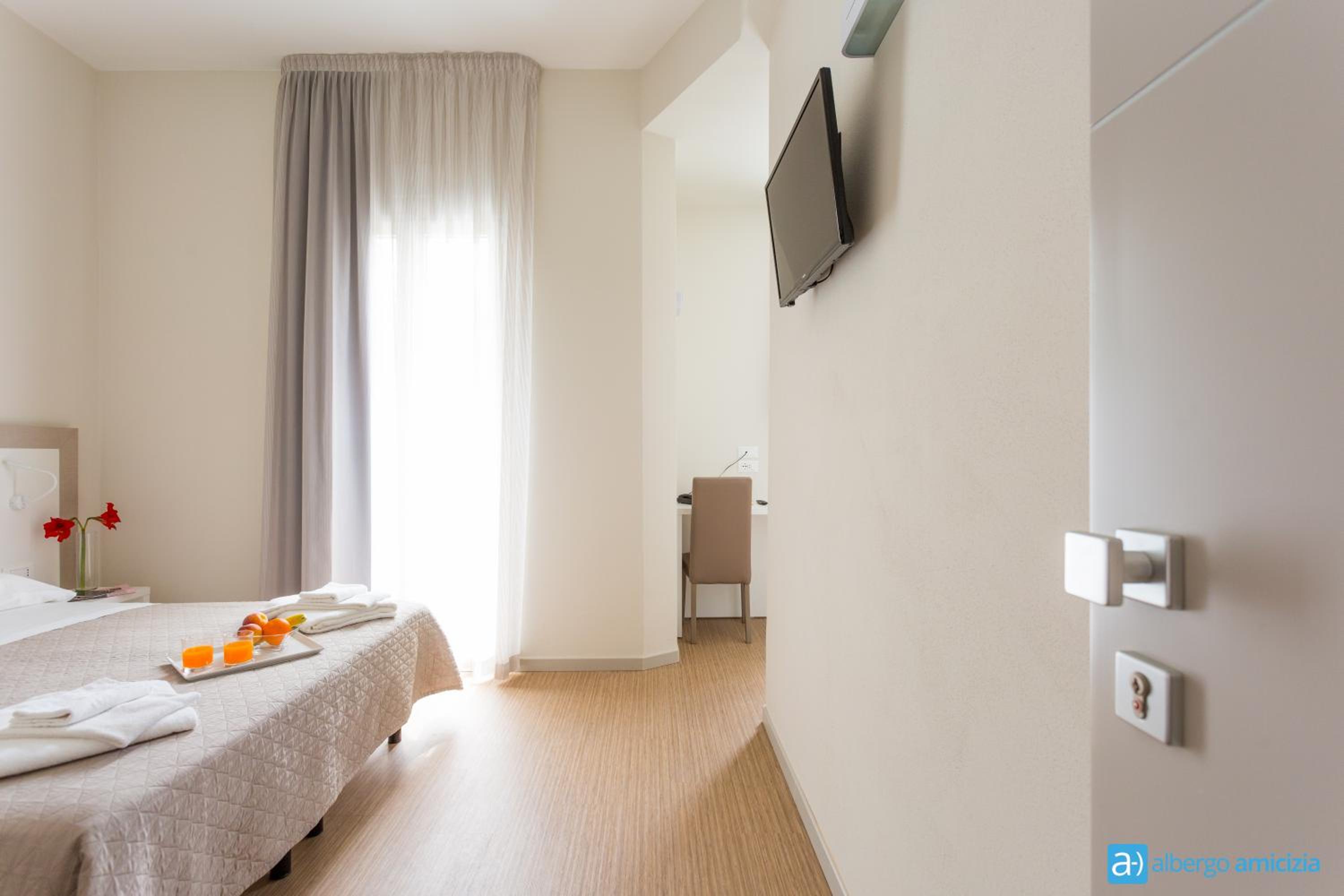 Triple Room - Photo 11