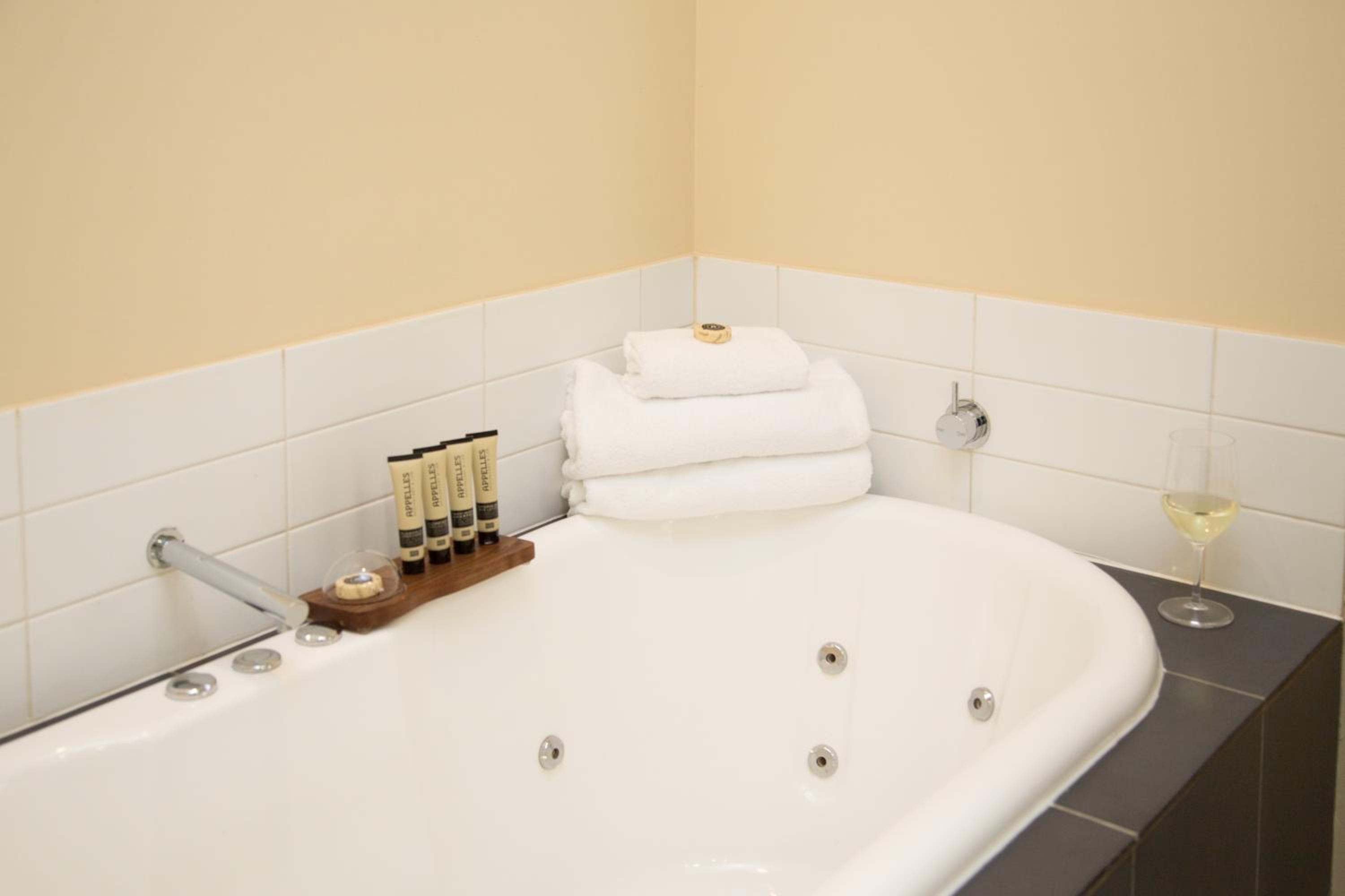 One-Bedroom Executive Suite  - Photo 5