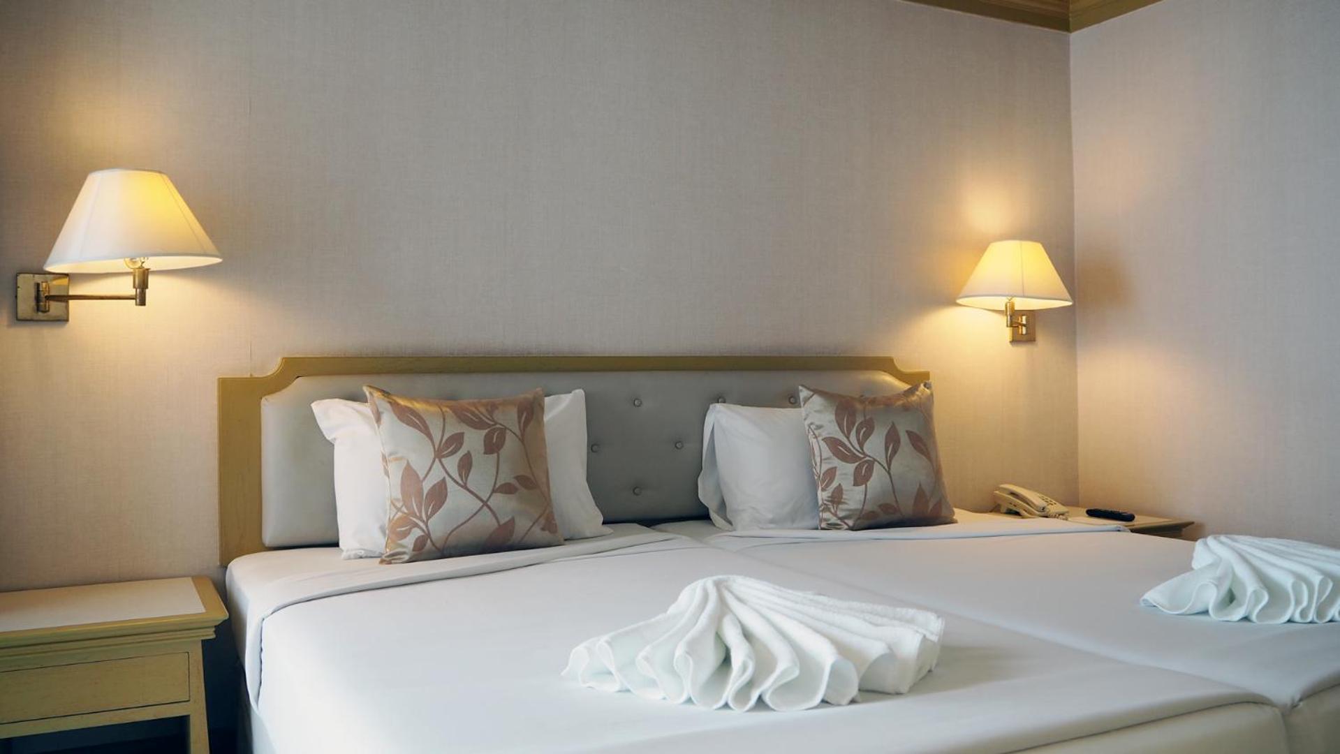 Deluxe Double Room - Photo 1