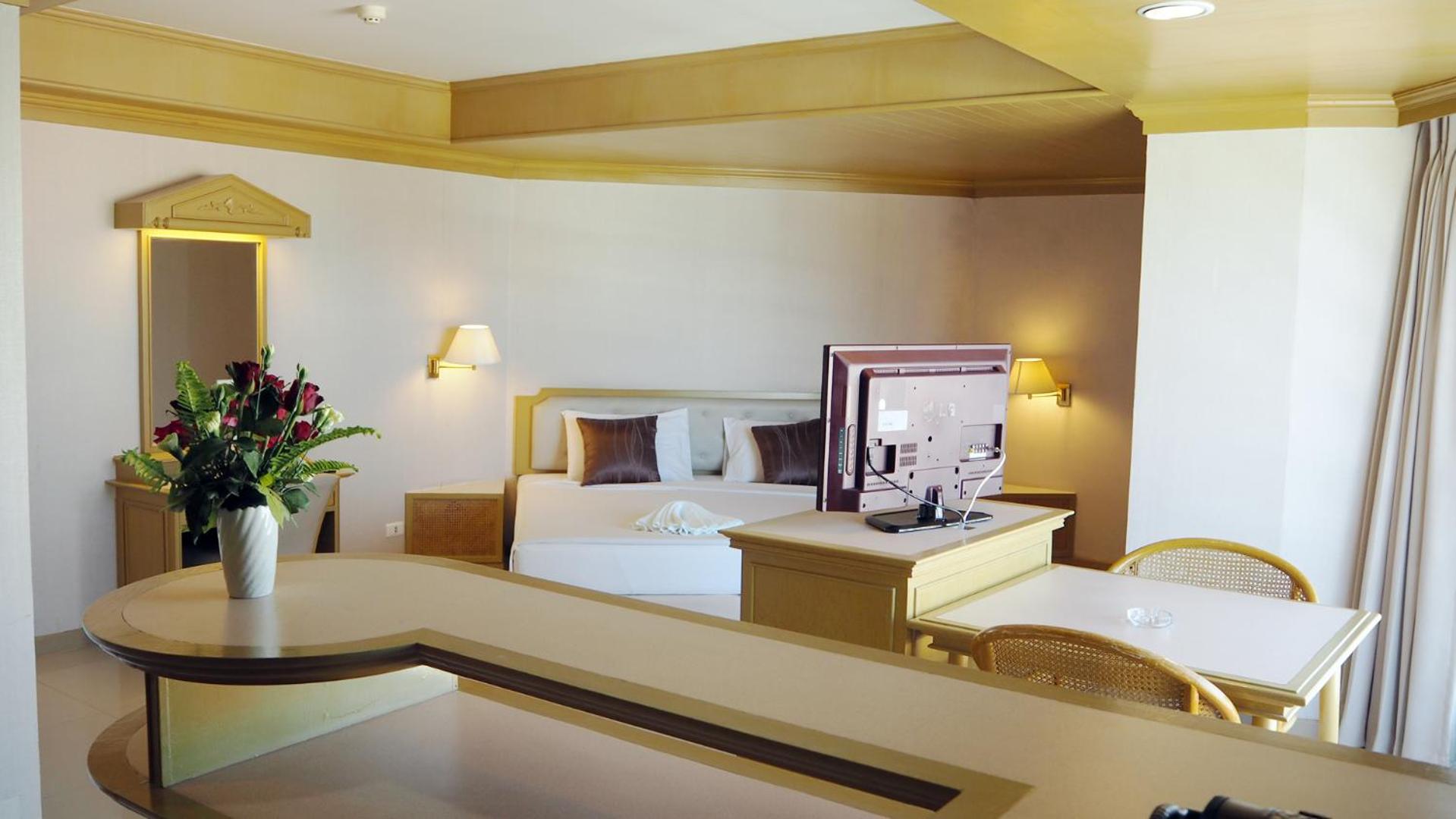 Executive Double Room (No Balcony) - Photo 6