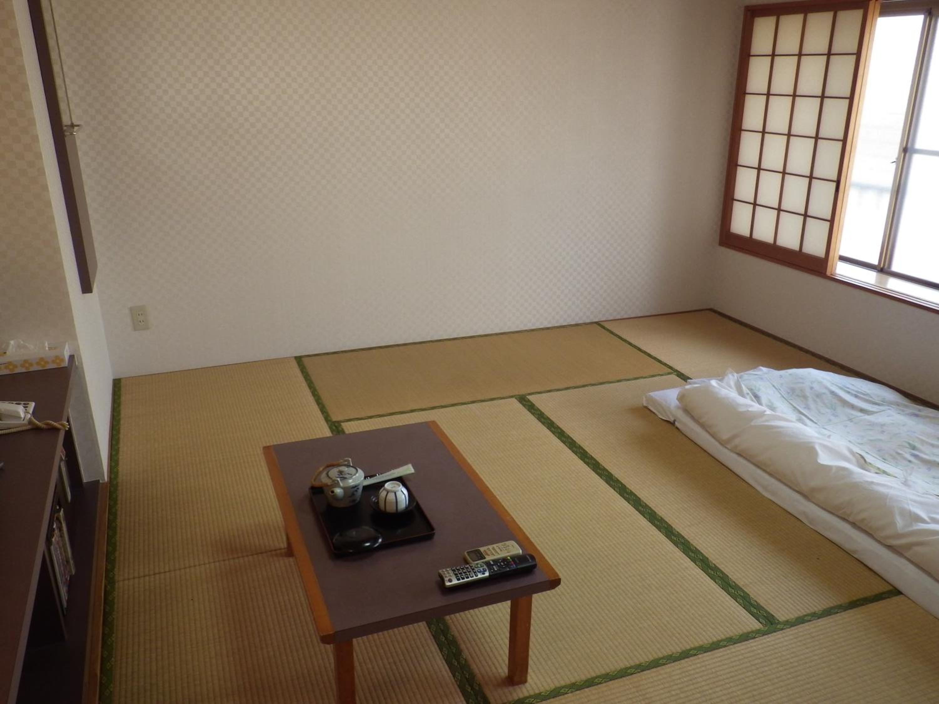 Japanese-Style Family Room - Photo 1