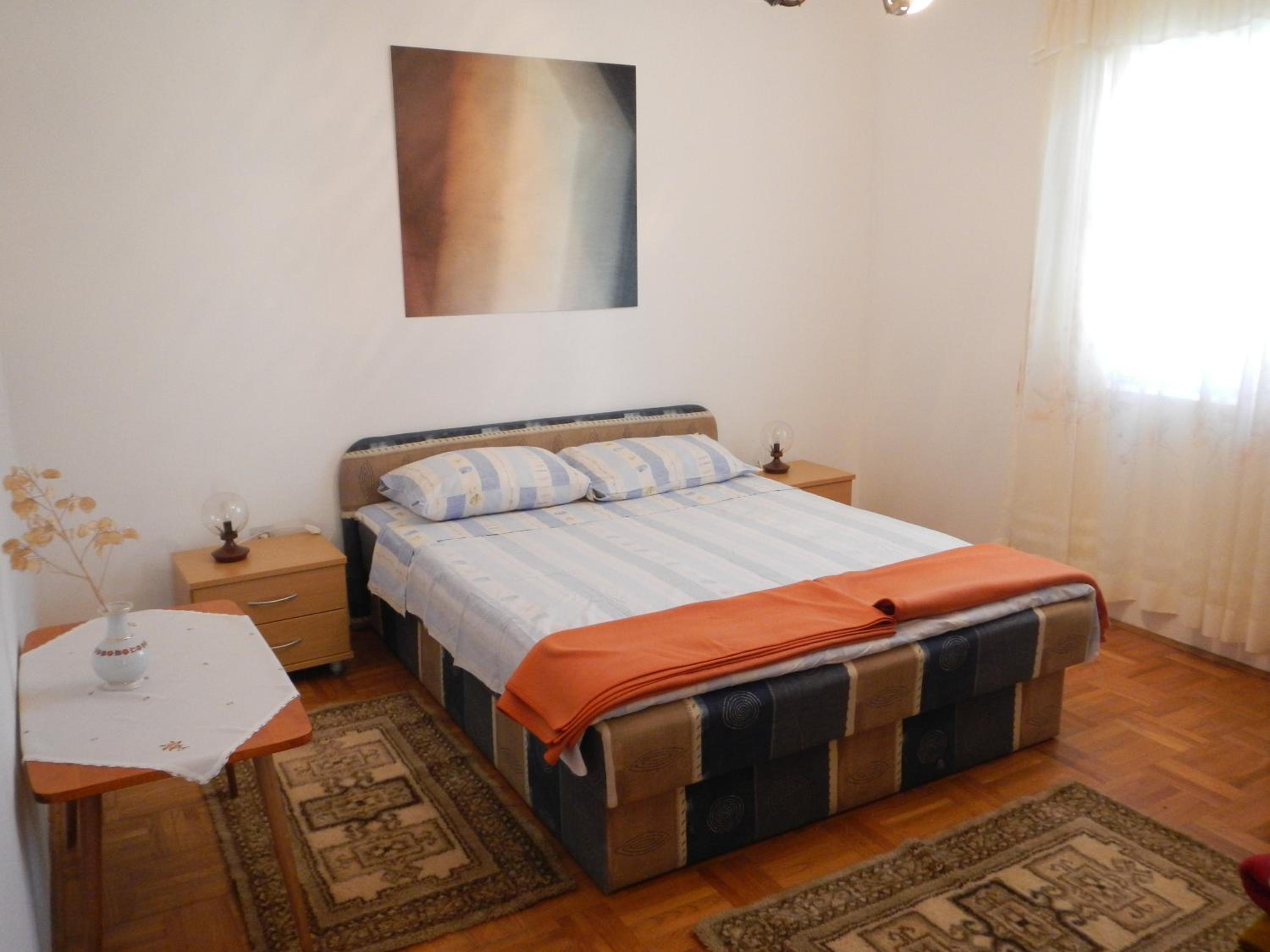 Apartment with Balcony photo 3