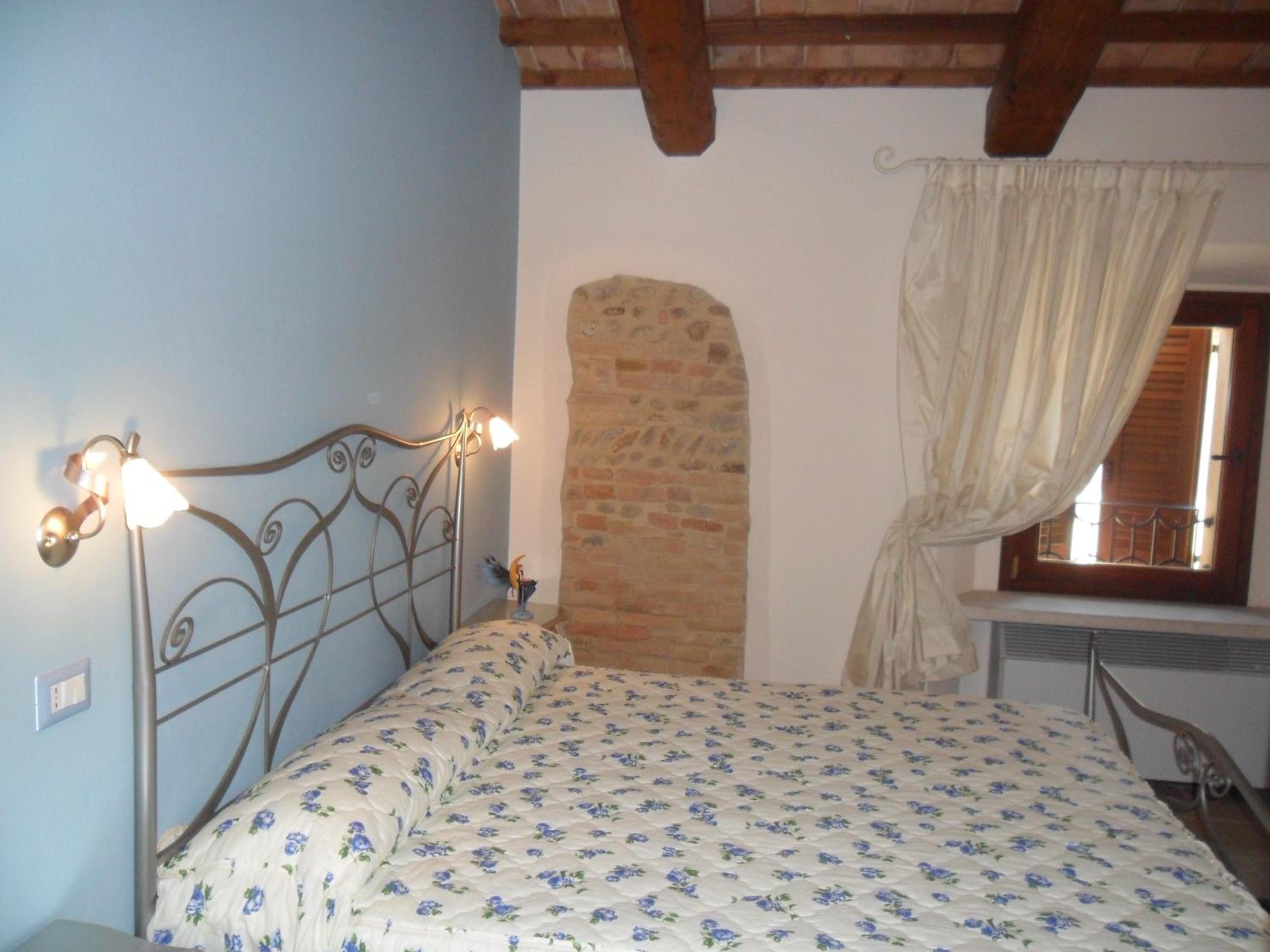 Double Room - Photo 6