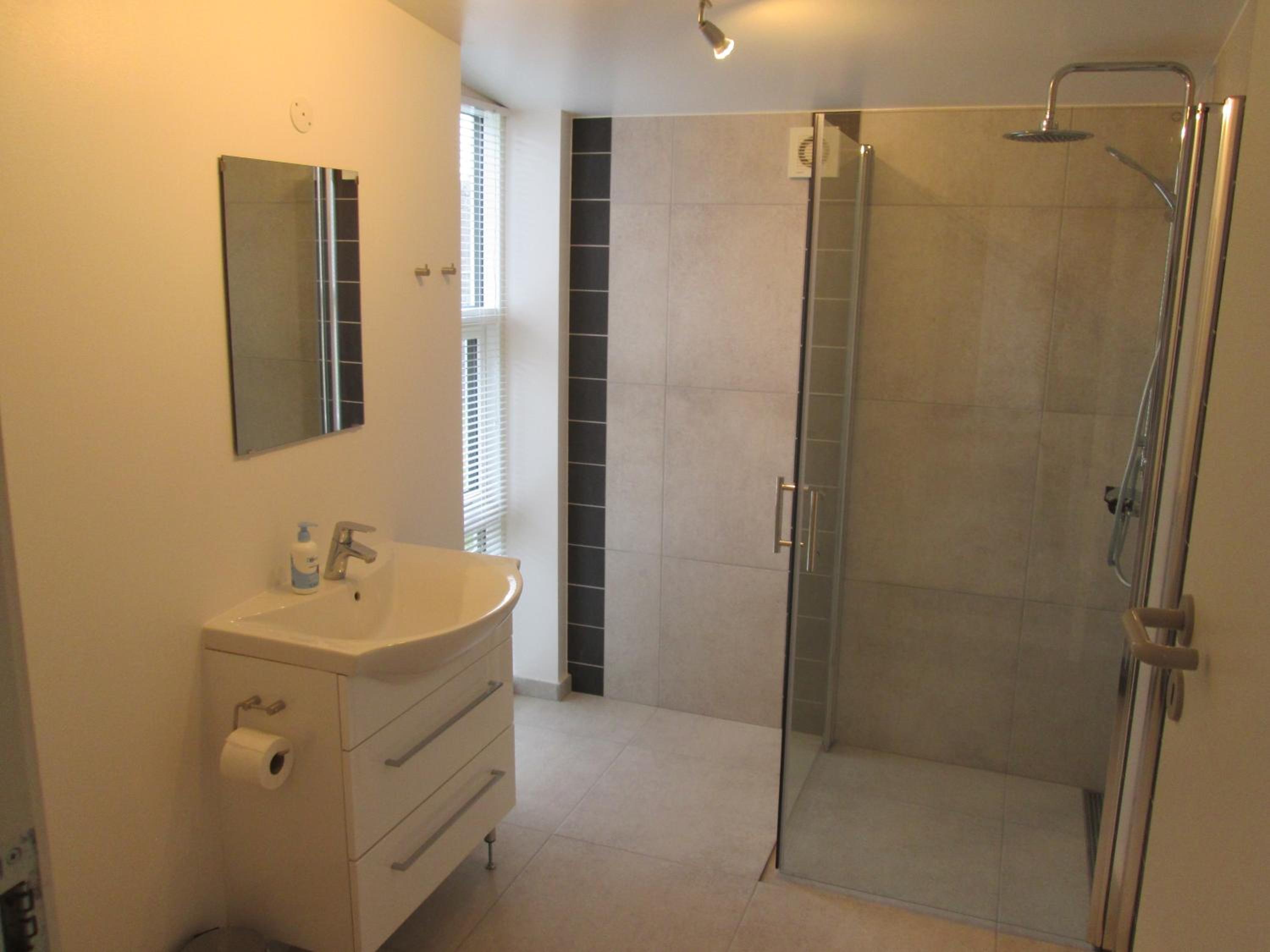 Double or Twin Room with Private Bathroom photo 2