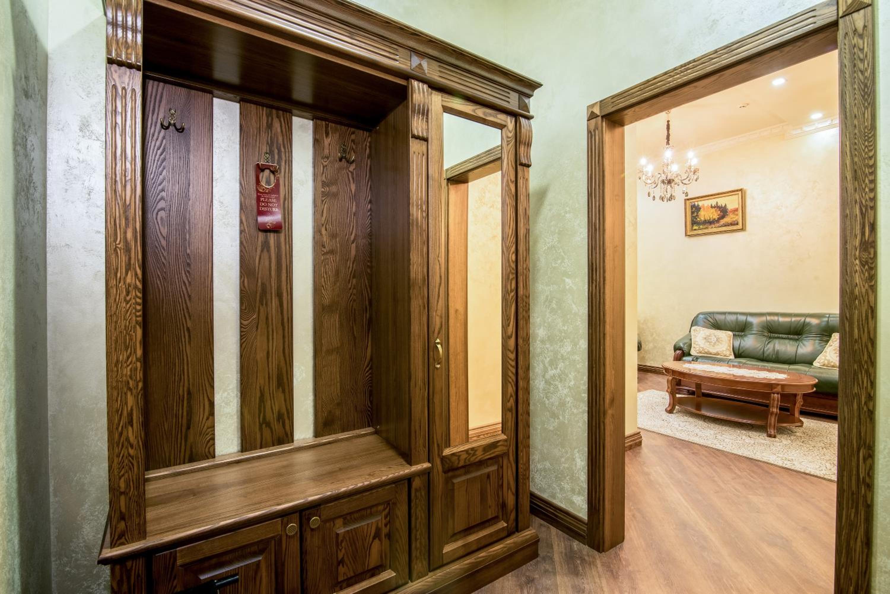 Deluxe Family Room photo 3