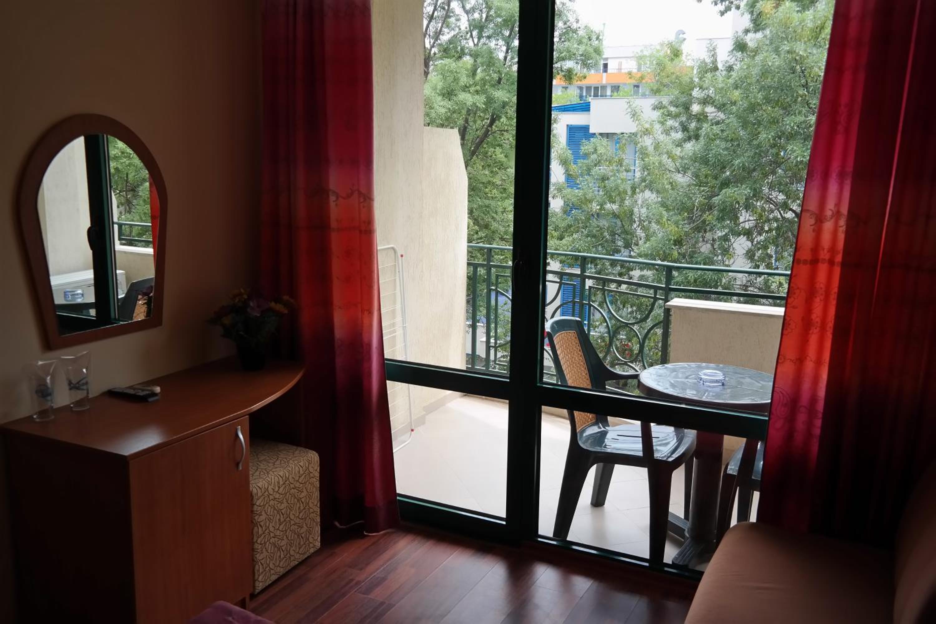 Twin Room with Balcony photo 2