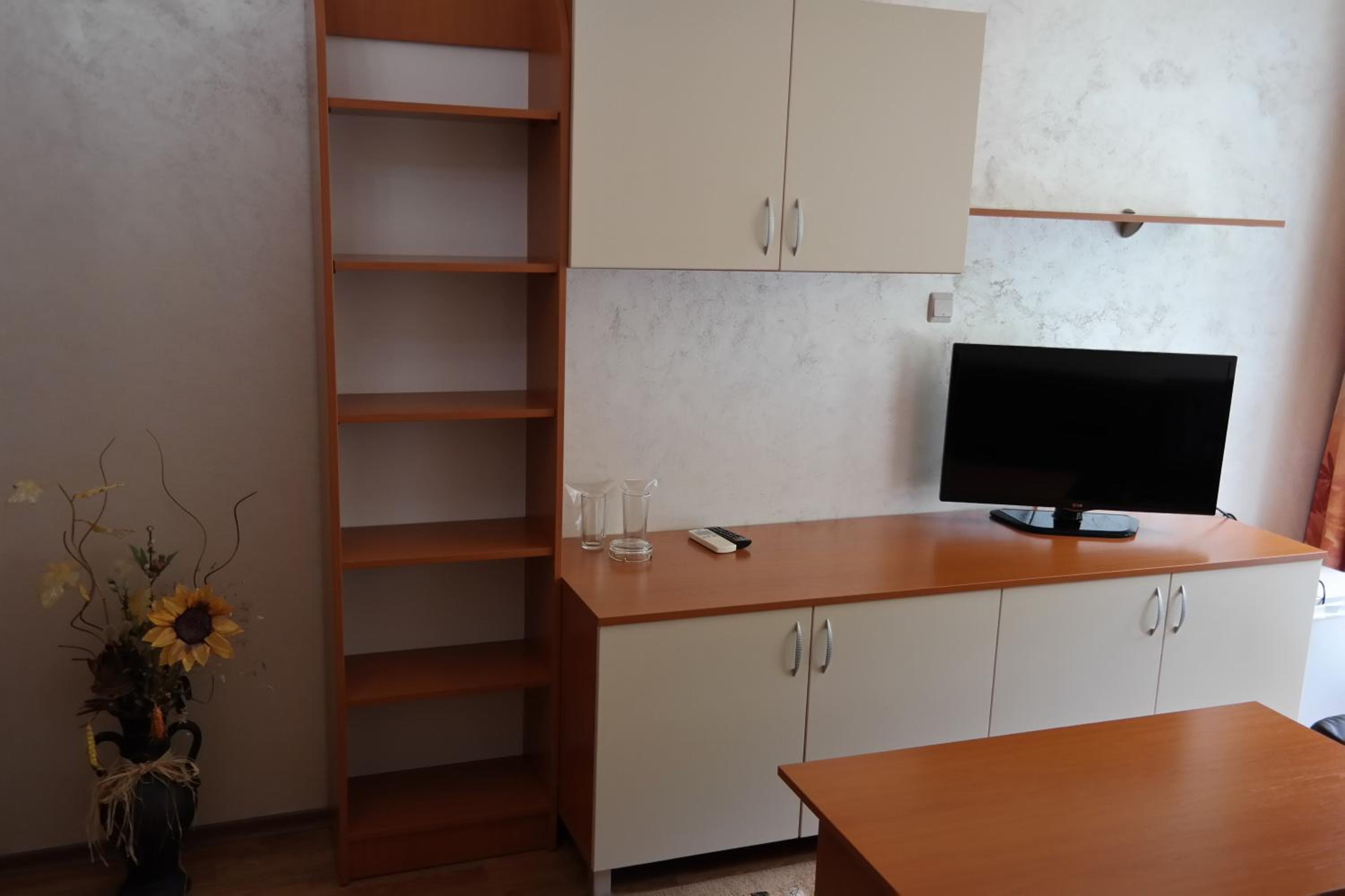One-Bedroom Suite with Balcony photo 3