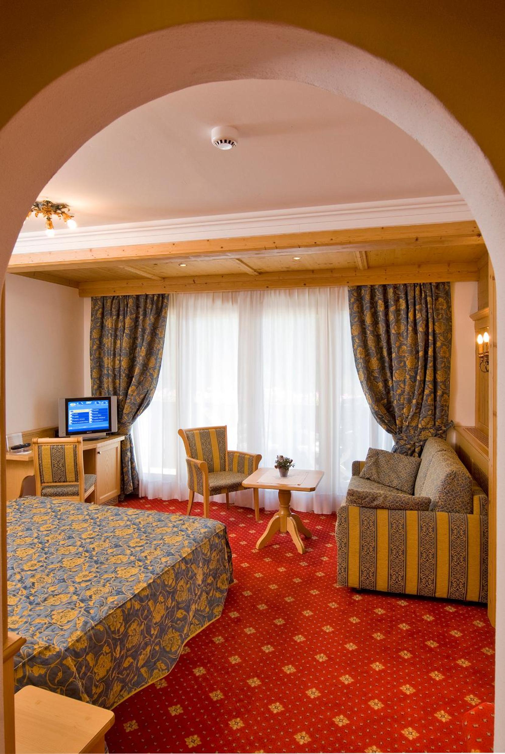 Double or Twin Room with Balcony photo 2