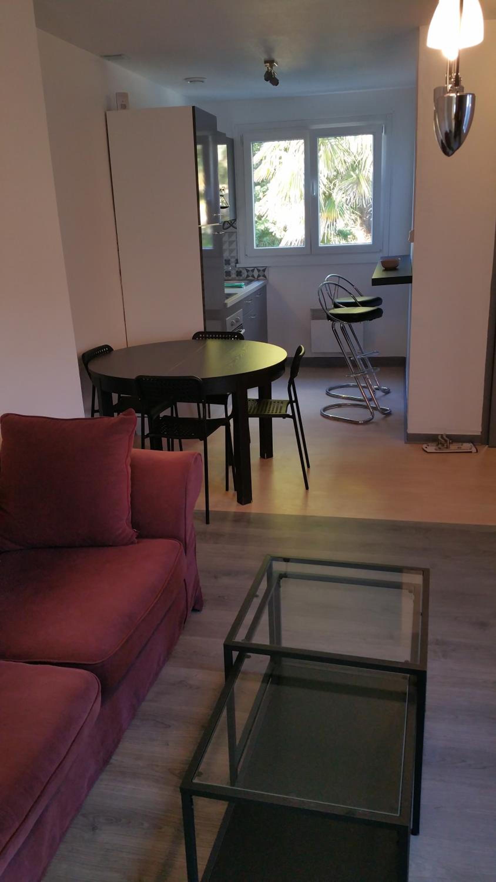 One-Bedroom Apartment - Photo 9