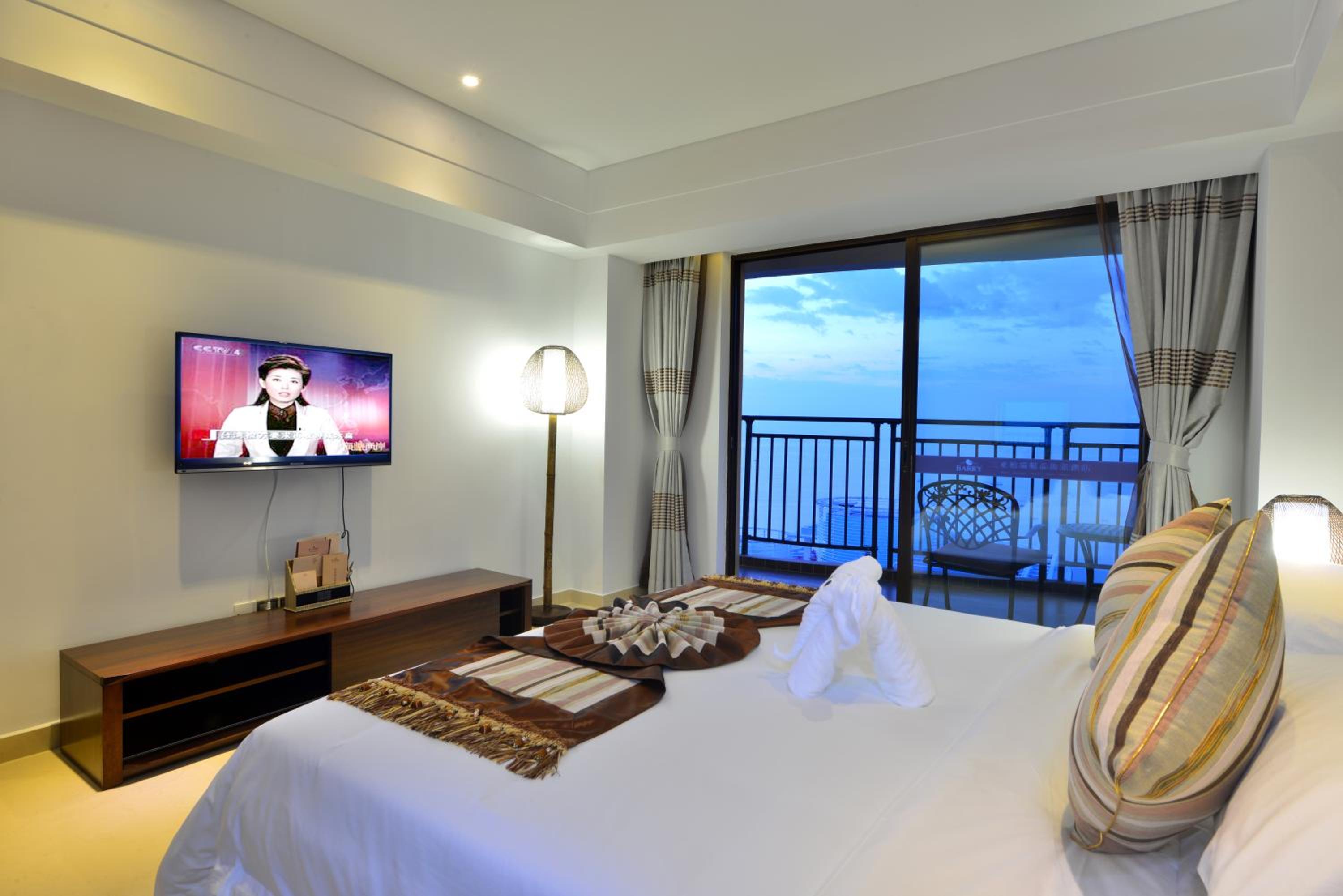 Executive Two-Bedroom Suite With Sea View