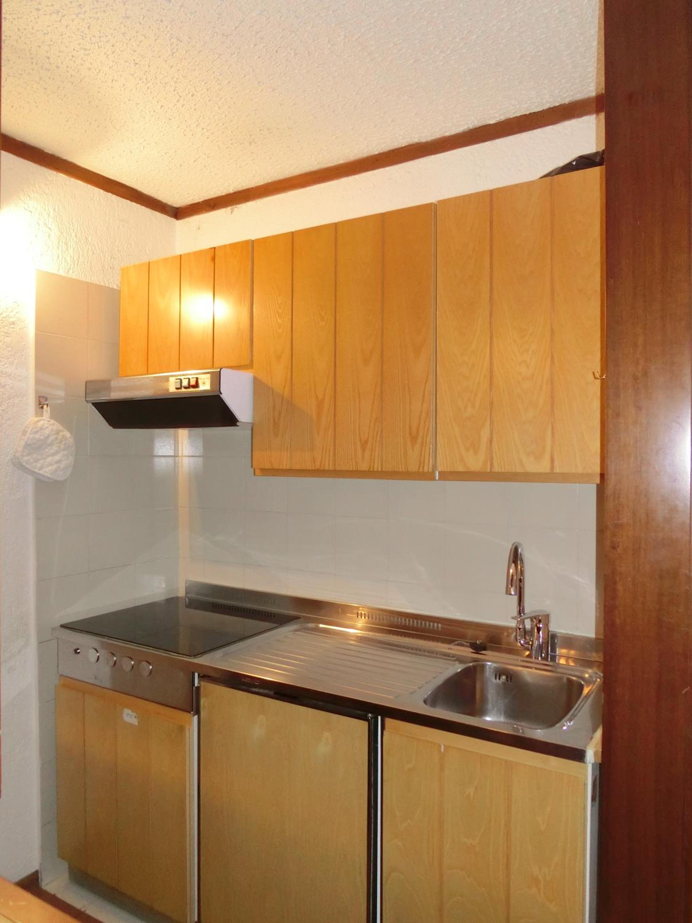 One-Bedroom Apartment photo 3