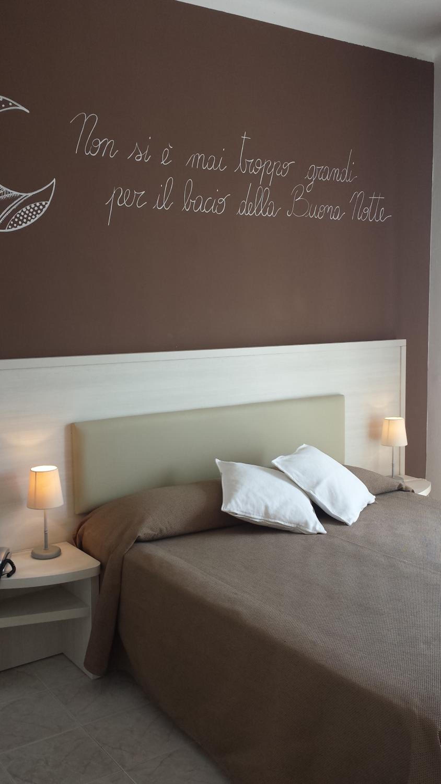  Double or Twin Room with Courtyard View - Photo 3