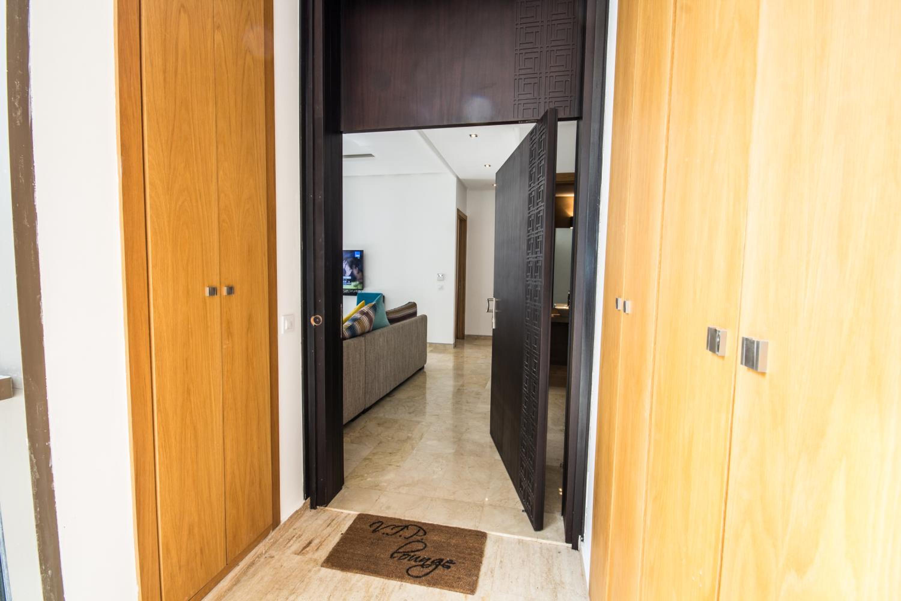 Two-Bedroom Apartment - Photo 21