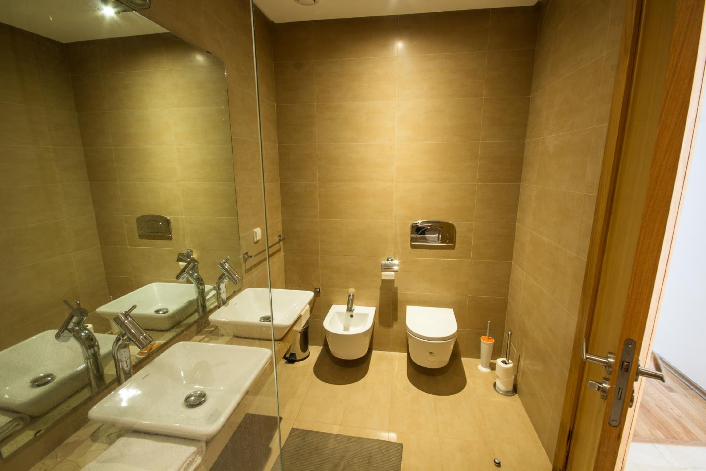 One-Bedroom Apartment - Photo 7