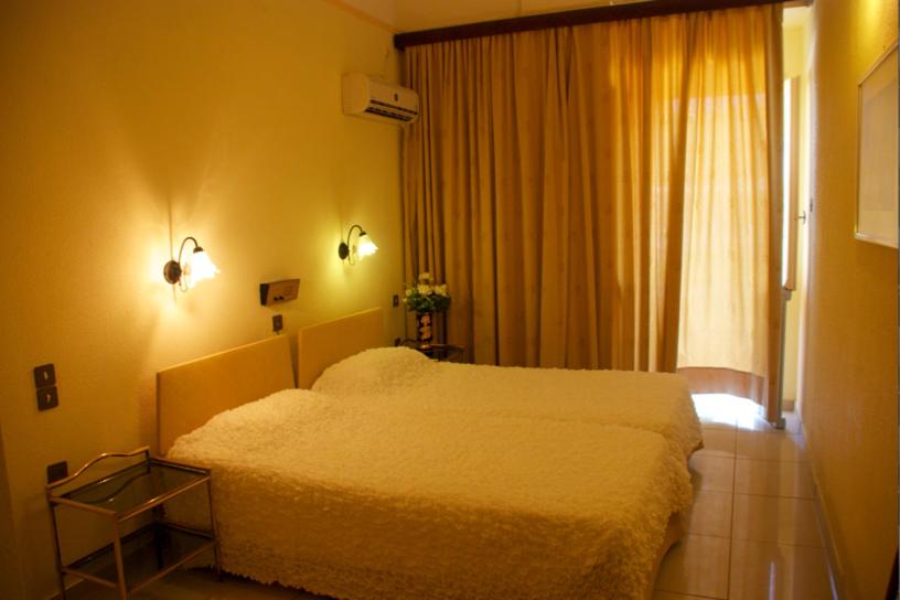 Double Room - Photo 6
