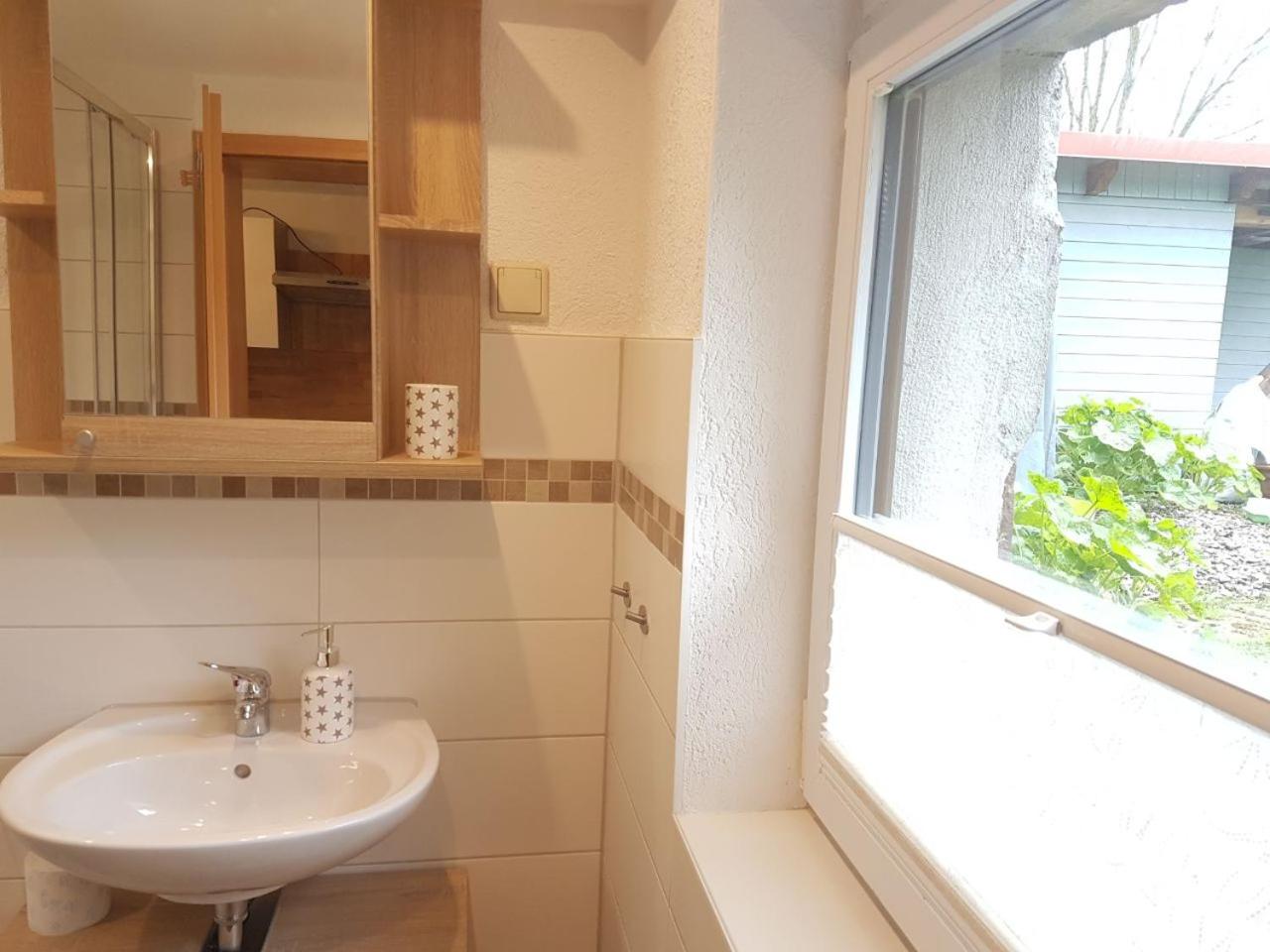 Apartment with Shower photo 2