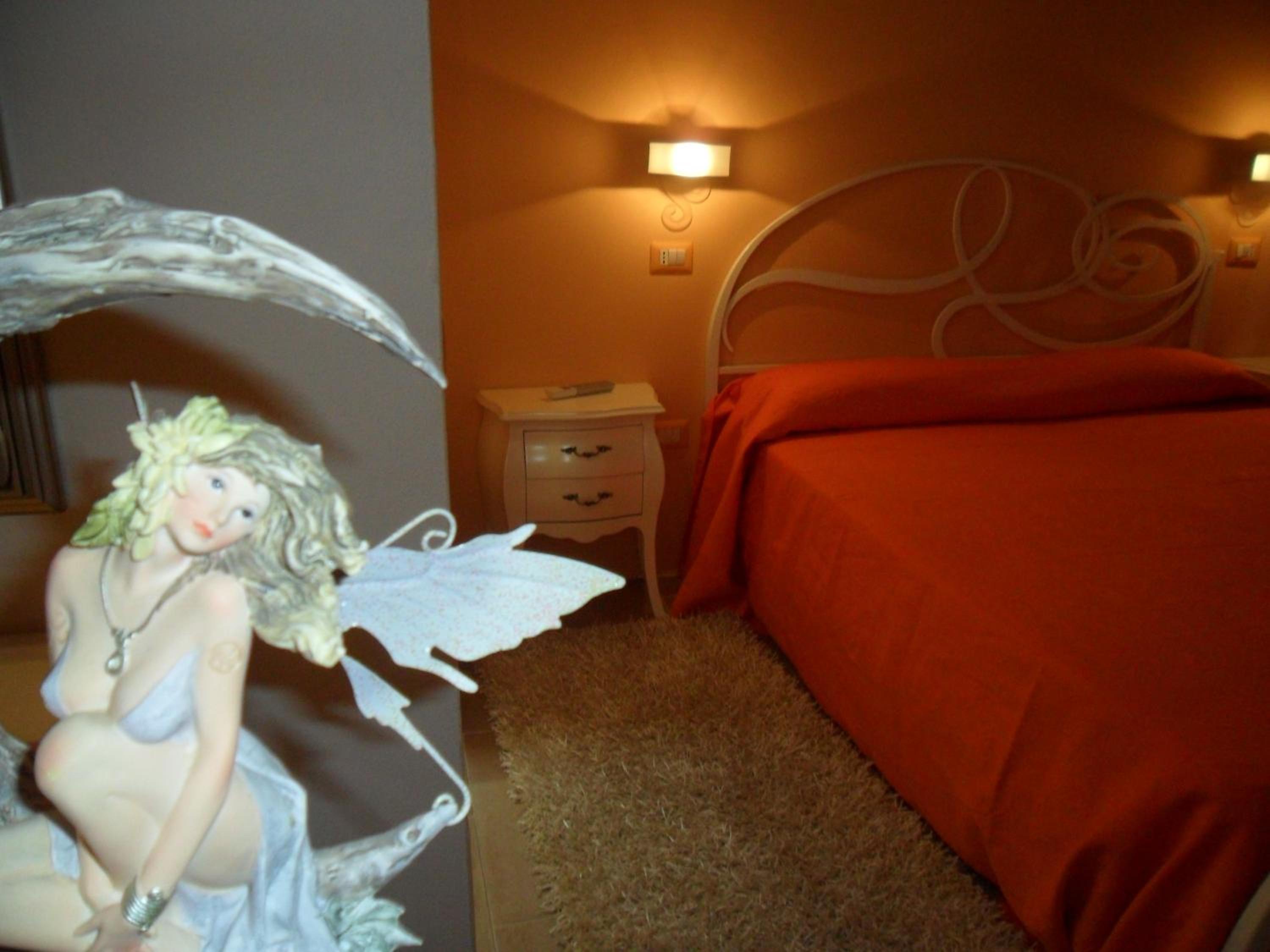 Double Room - Photo 10