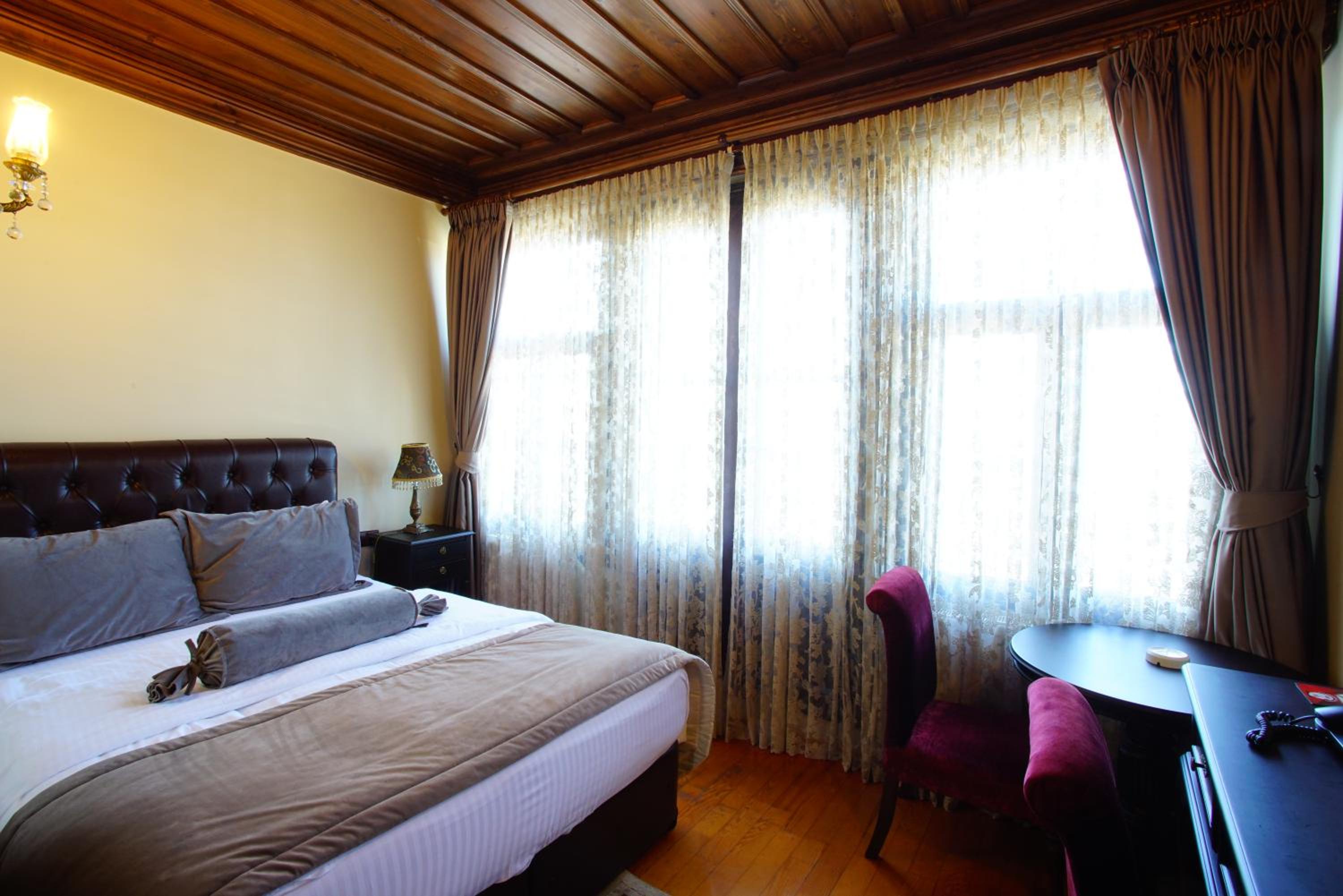 Double Room with Balcony photo 2