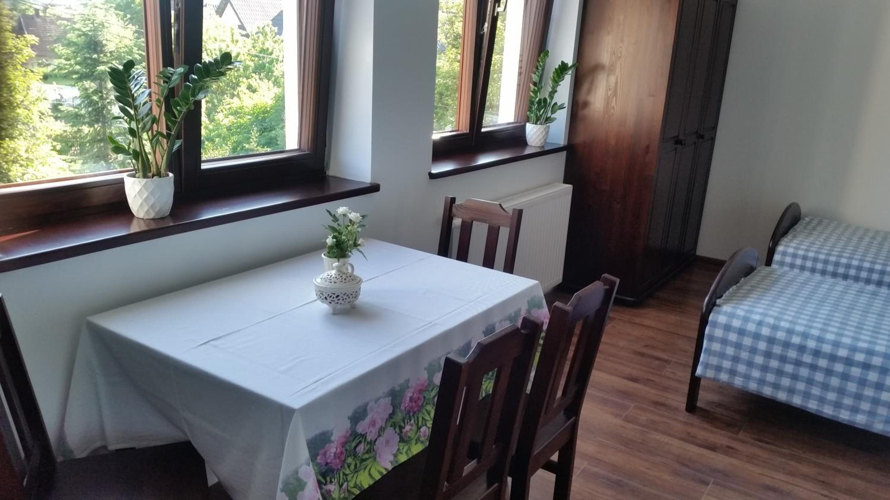 Two-Bedroom Suite - Photo 9