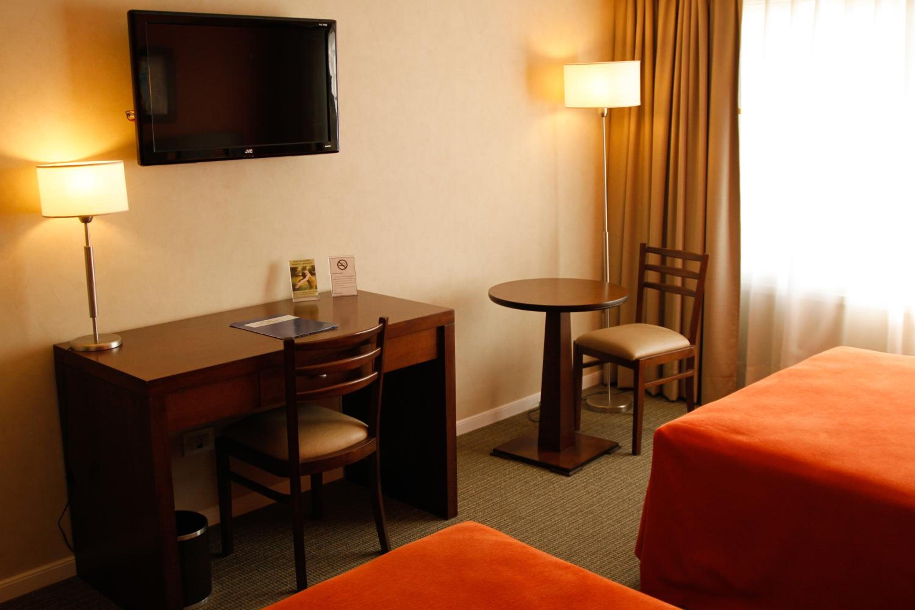 Double Room with Spa Access photo 3
