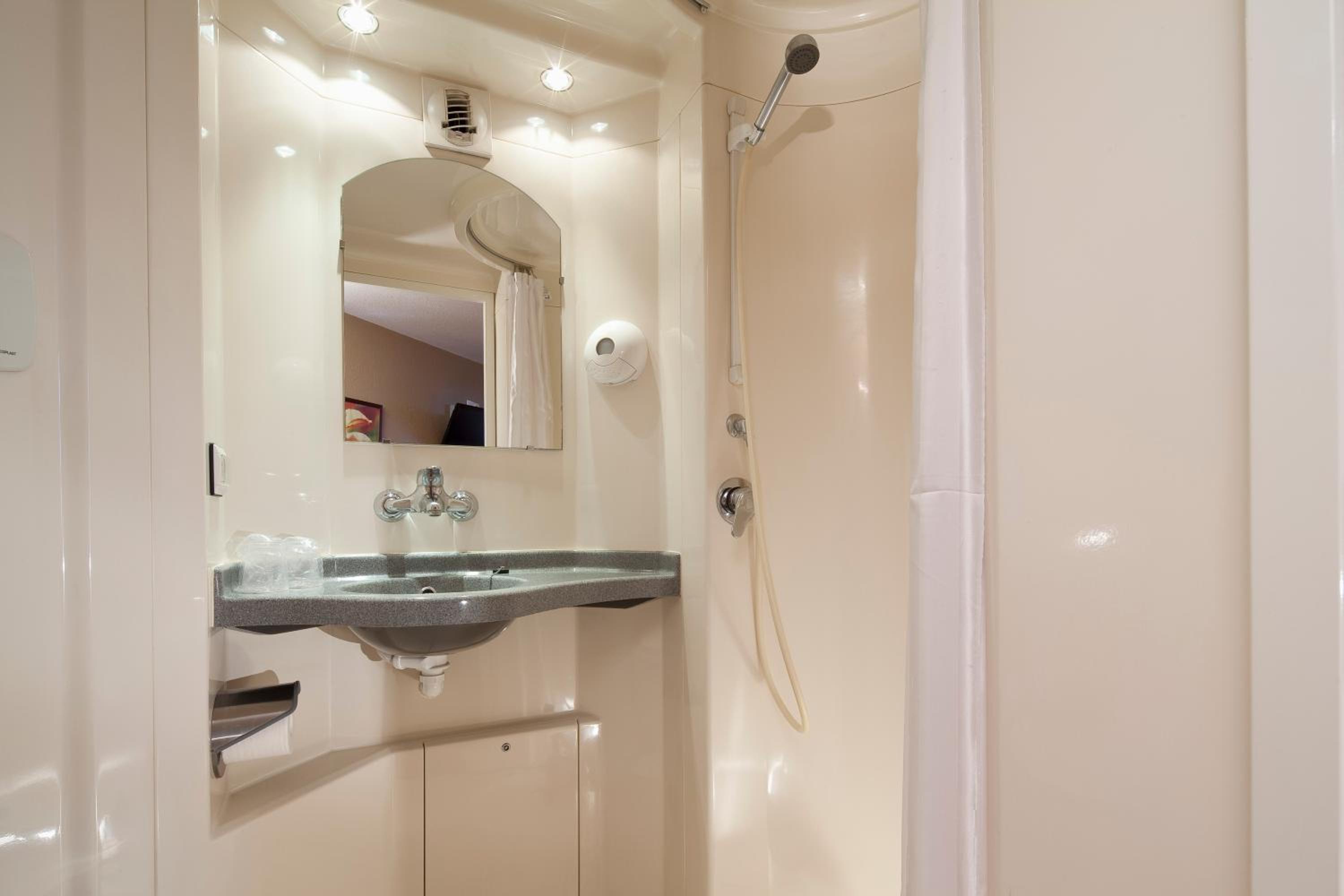 Triple Room - Photo 3