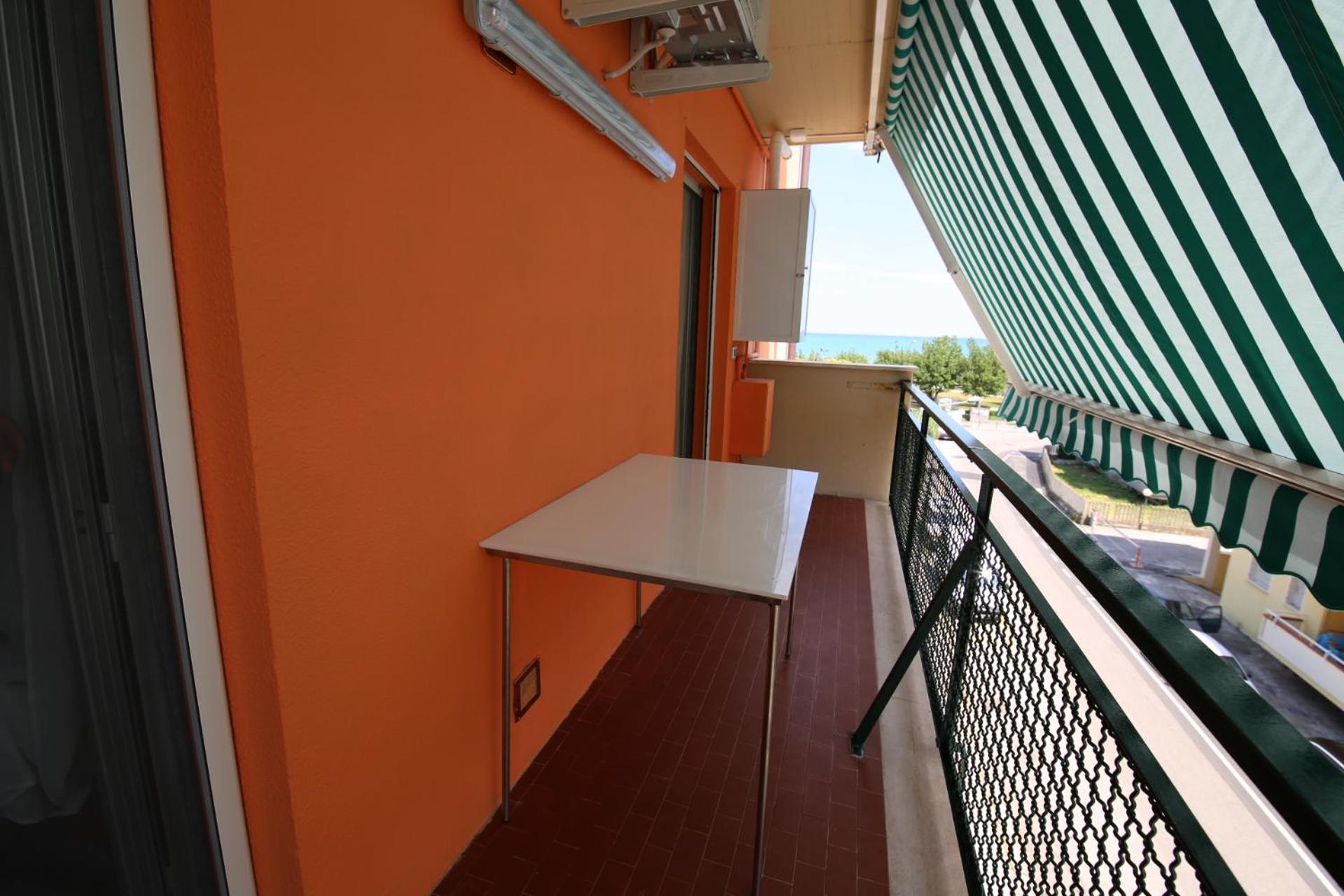 Apartment - Photo 30