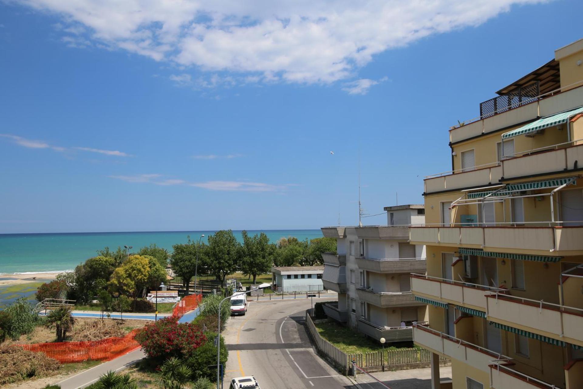 Apartment - Photo 25
