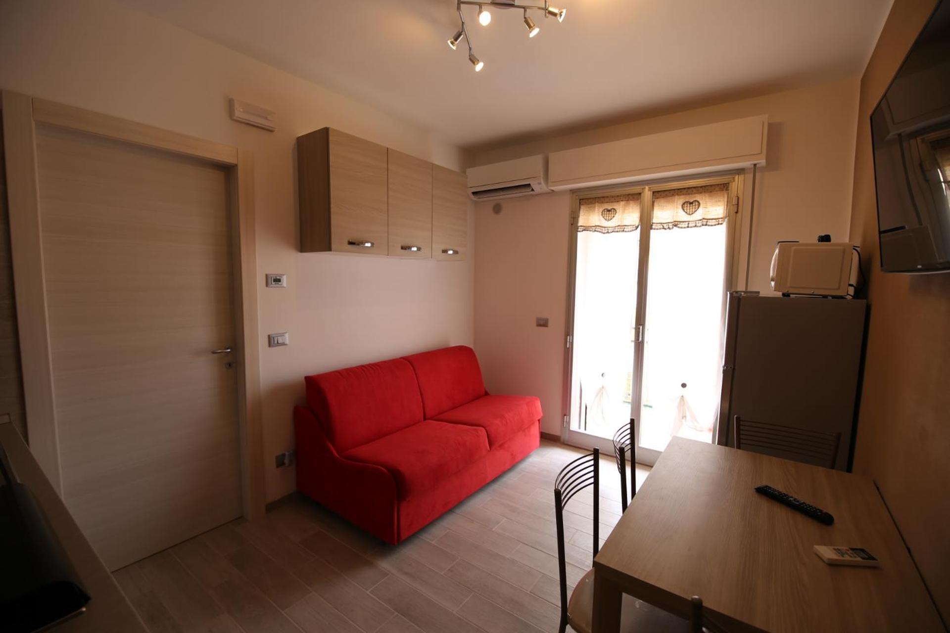Apartment - Photo 2