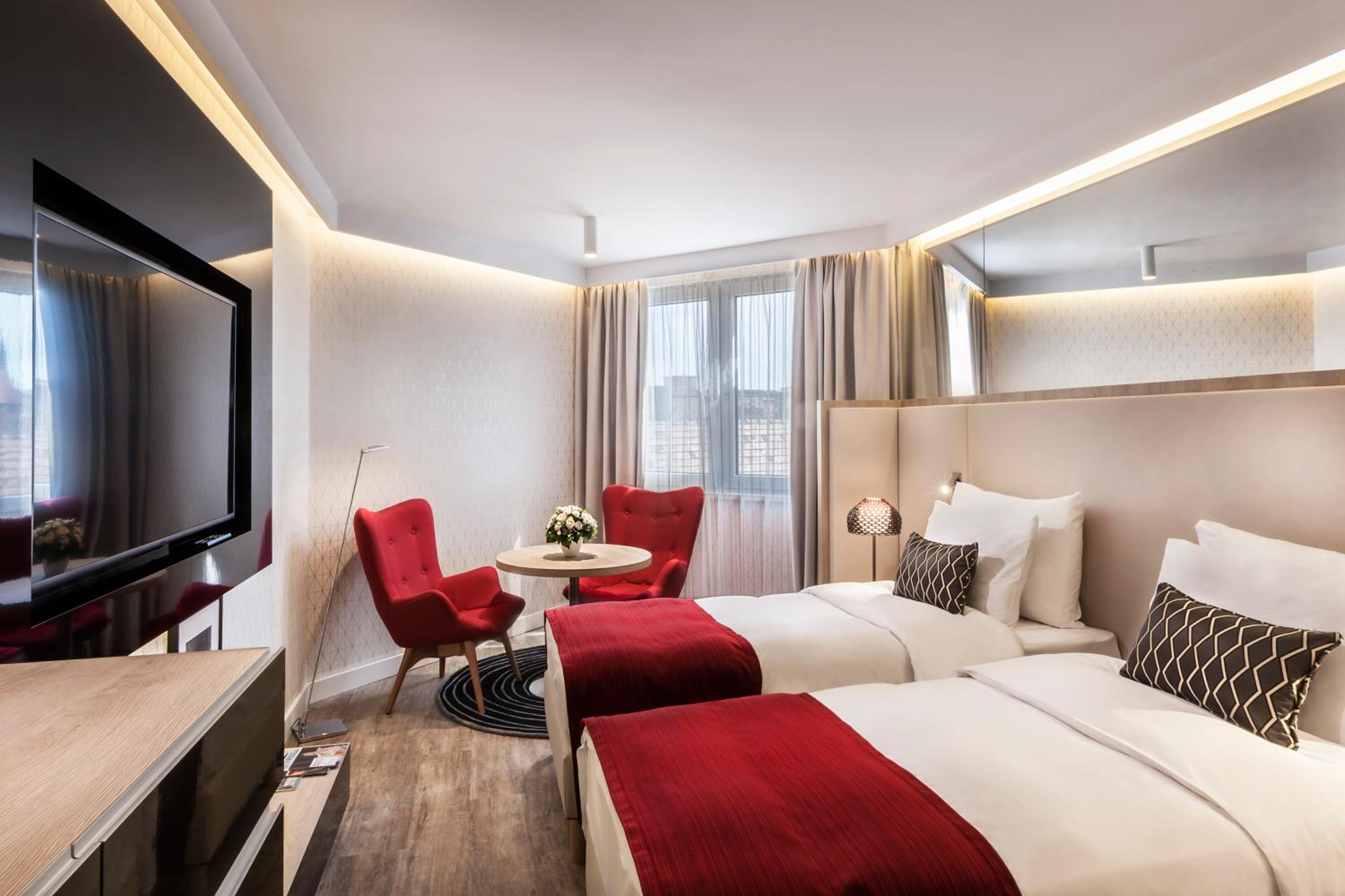 Superior Room - Photo 11