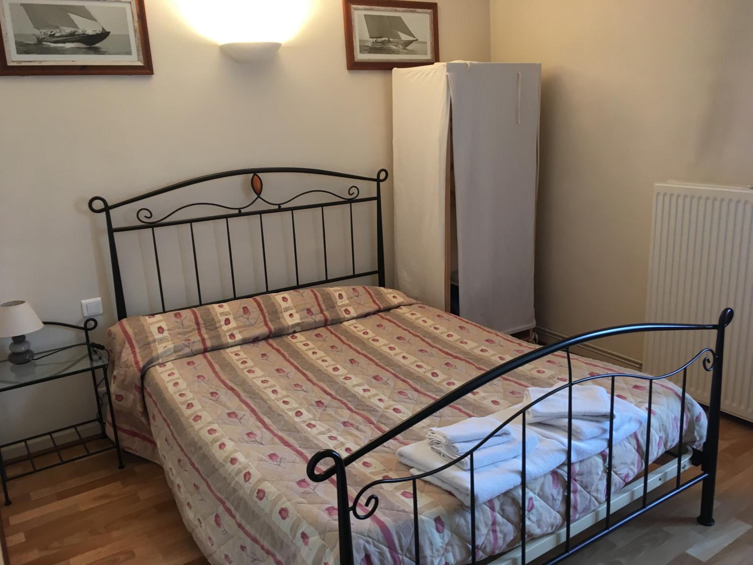 Double Room with Shared Toilet