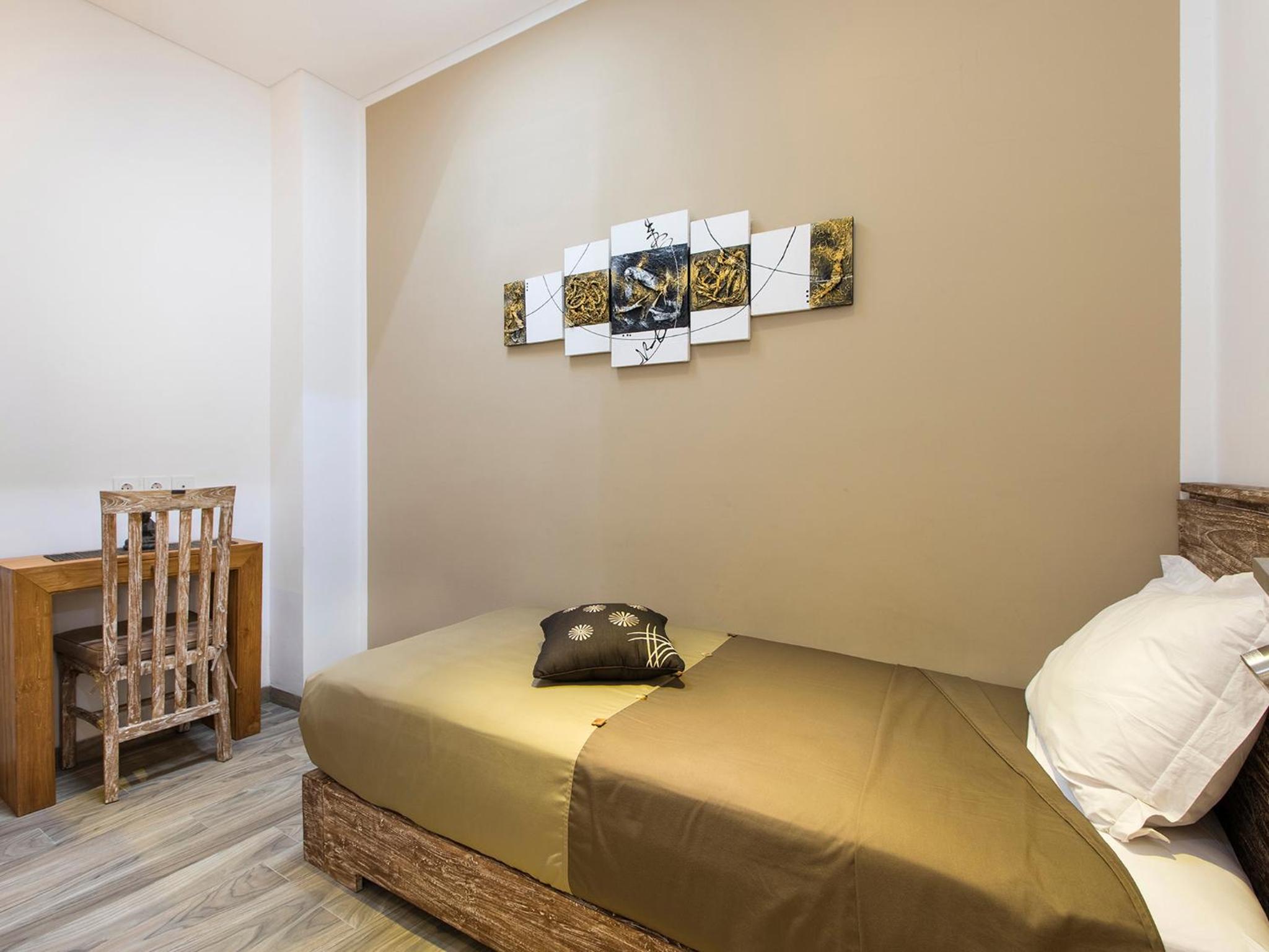 Deluxe King Room - Photo 4