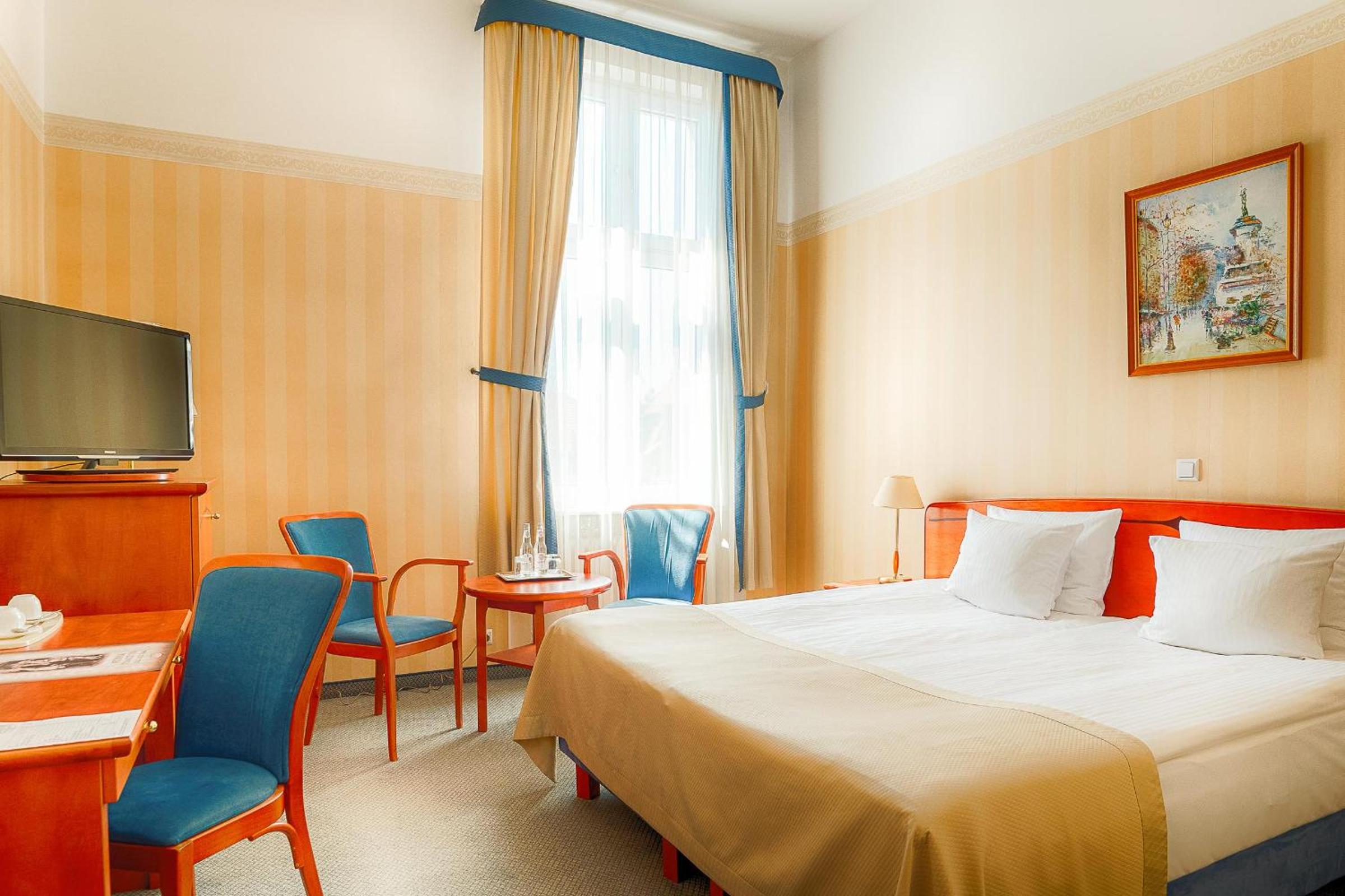 Standard Double Room - Photo 5