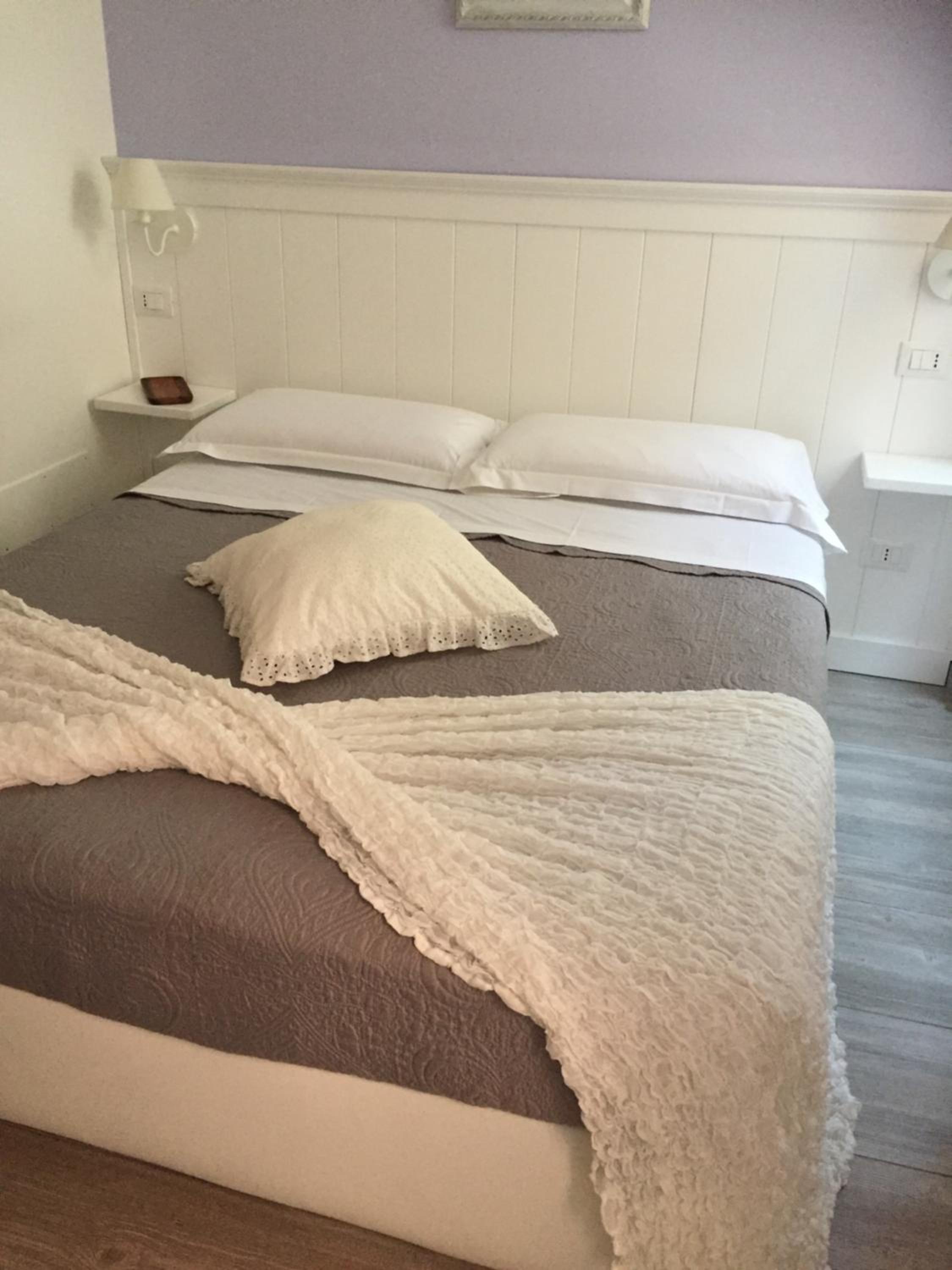 Double Room with Private Bathroom photo 1