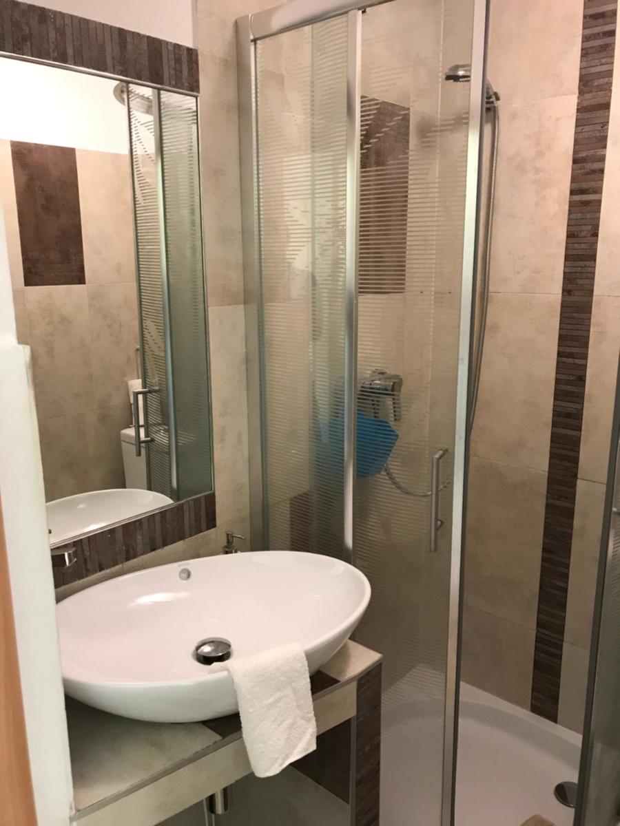 Double or Twin Room - Ground Floor photo 2