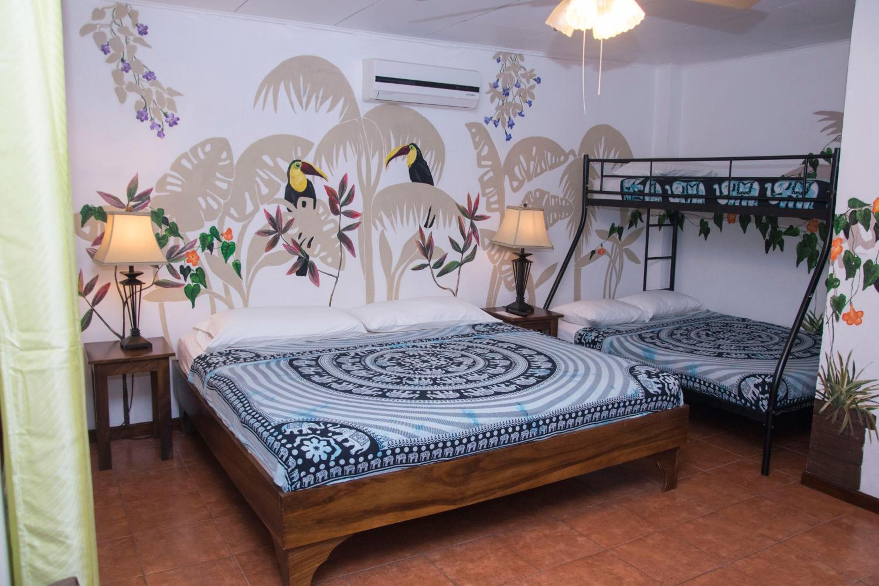 Chambre Lit King-Size avec Lits Superposés