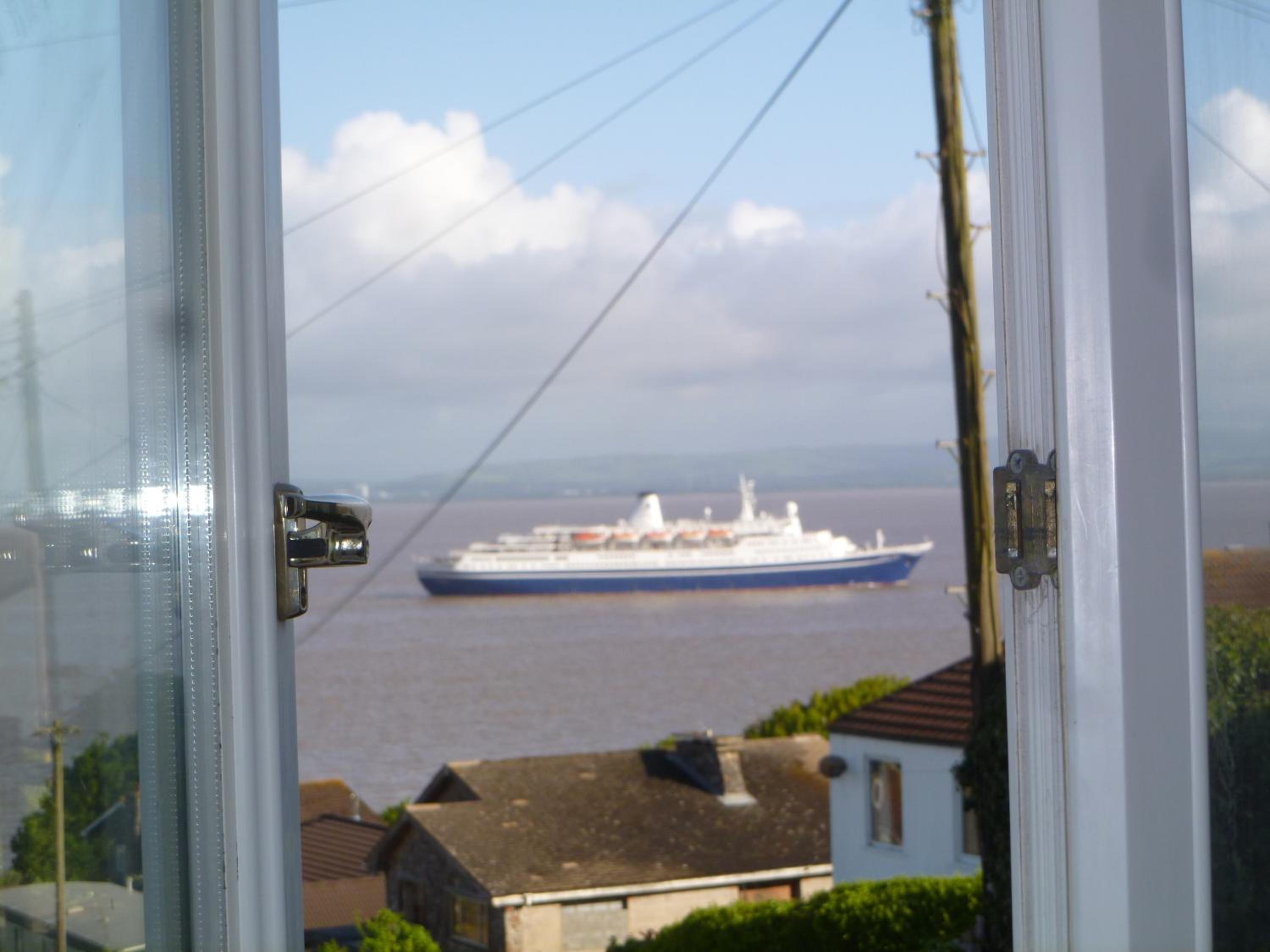 Apartment with Sea View - Photo 2