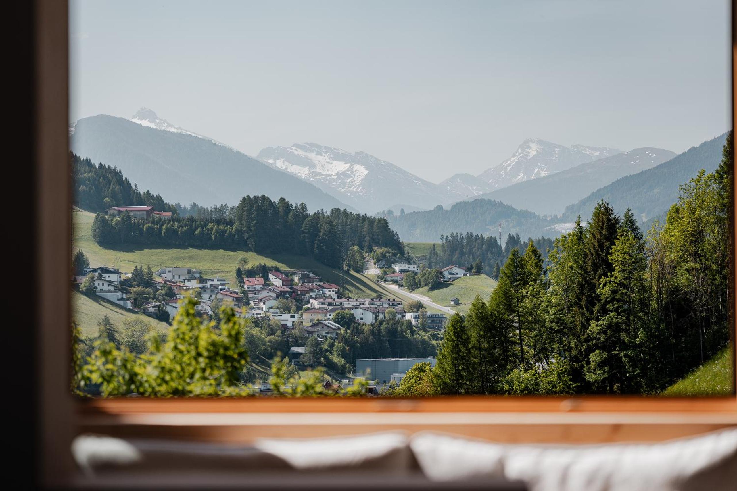 Two-Bedroom Apartment with Mountain View