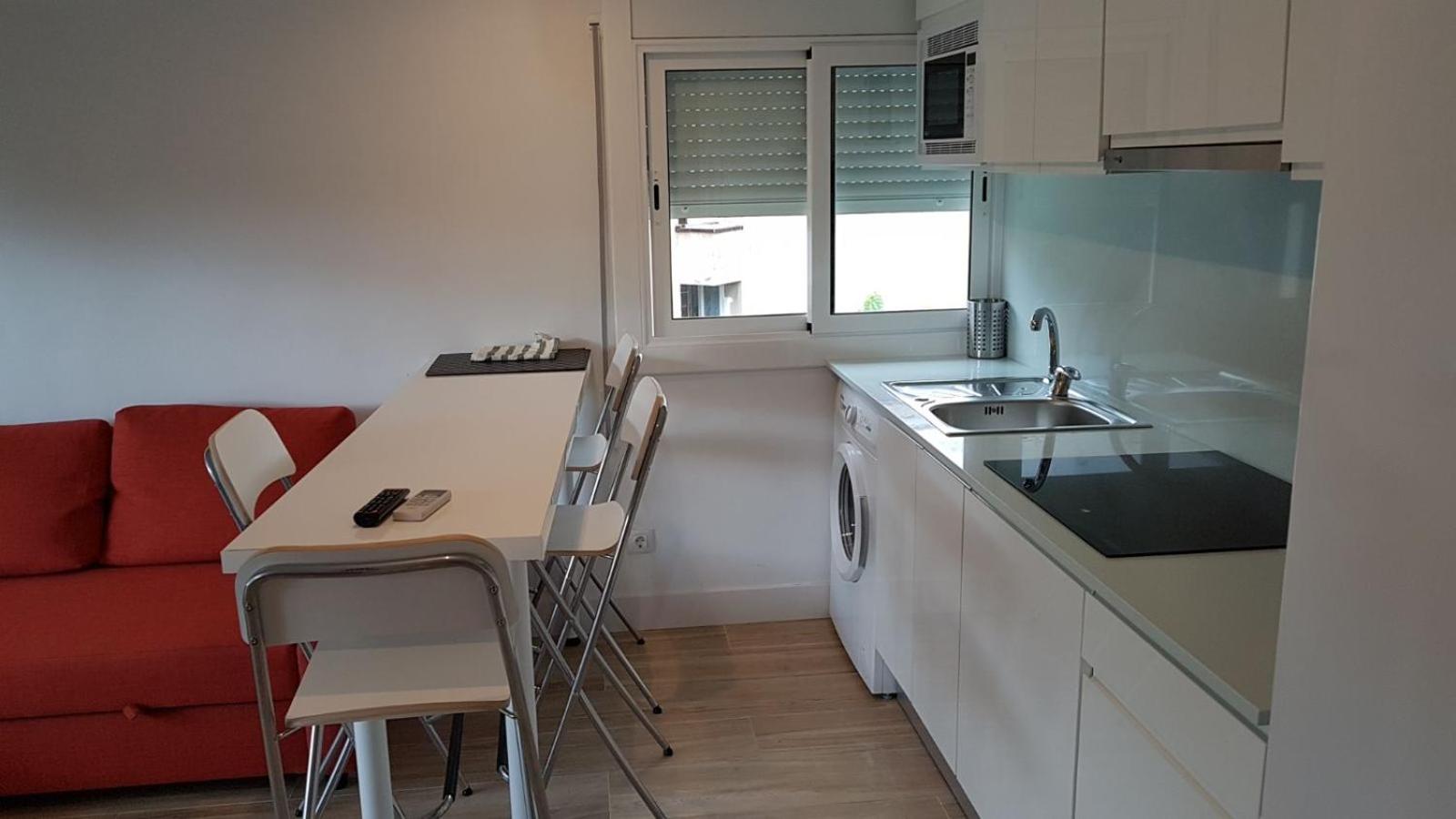 Apartment with Terrace and Partial Sea View photo 2