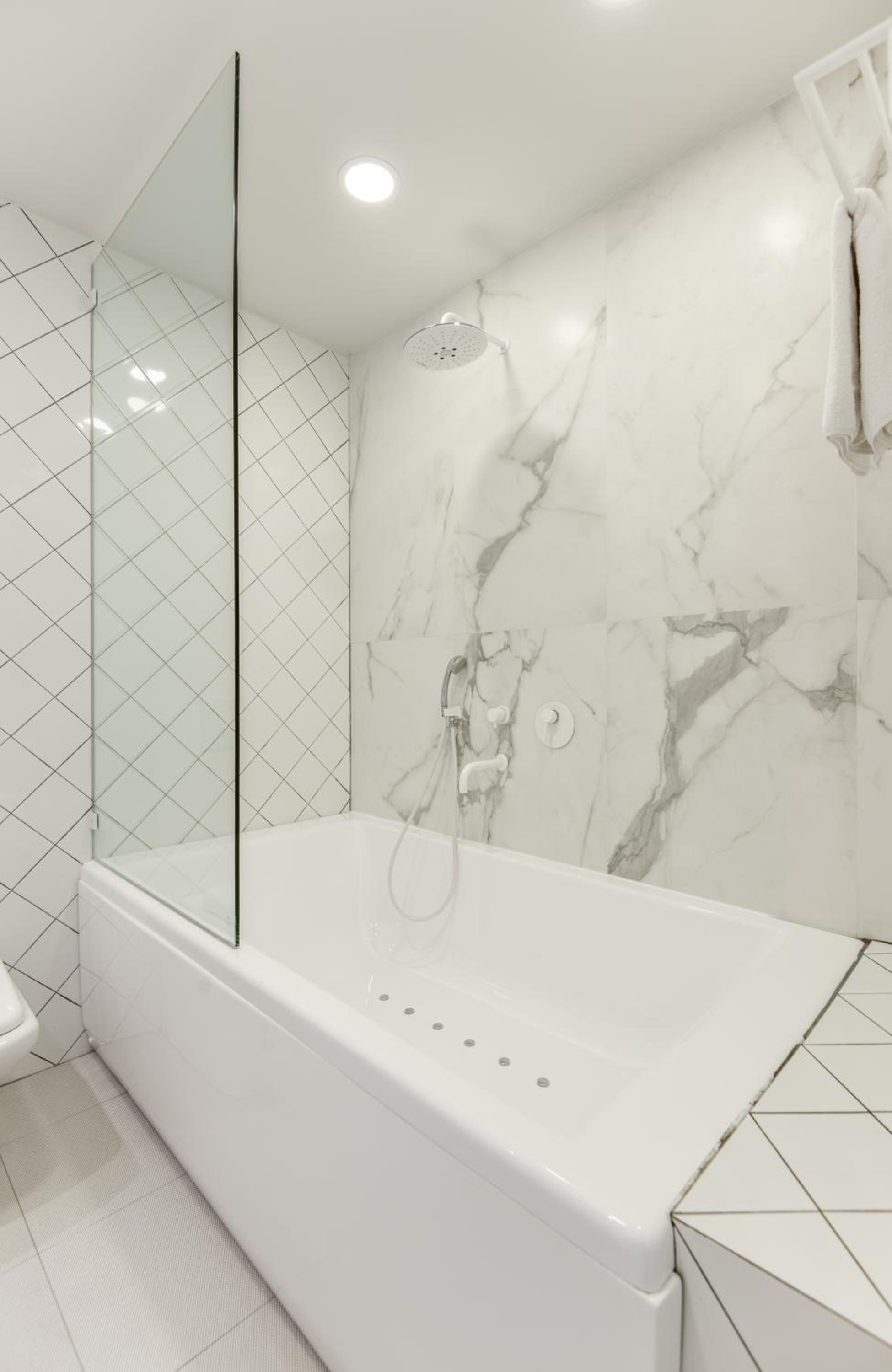 Deluxe Double Room with Private Terrace & Jacuzzi photo 3