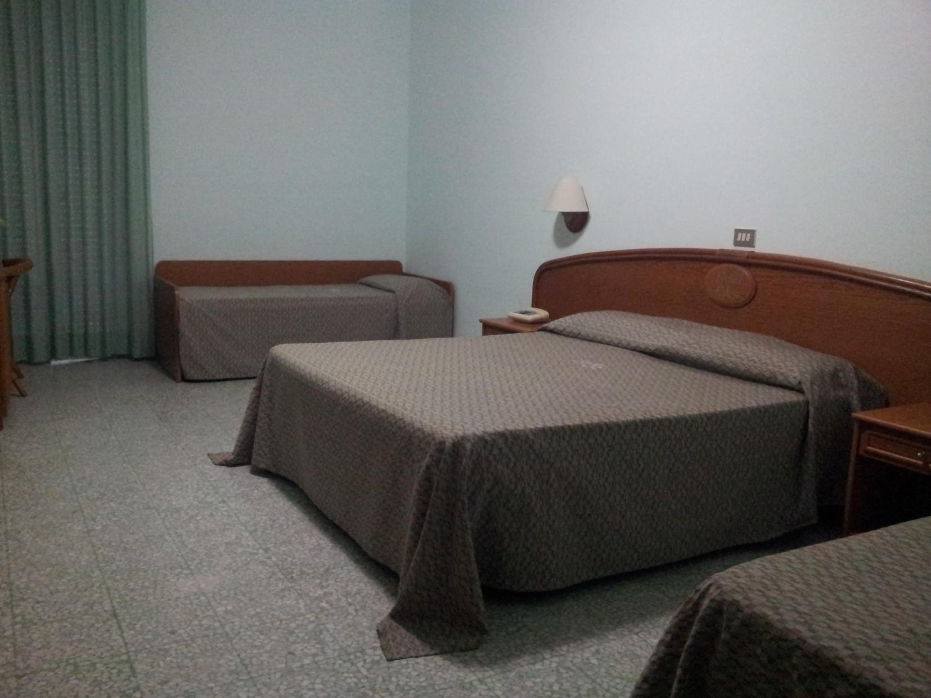 Economy Quadruple Room photo 1