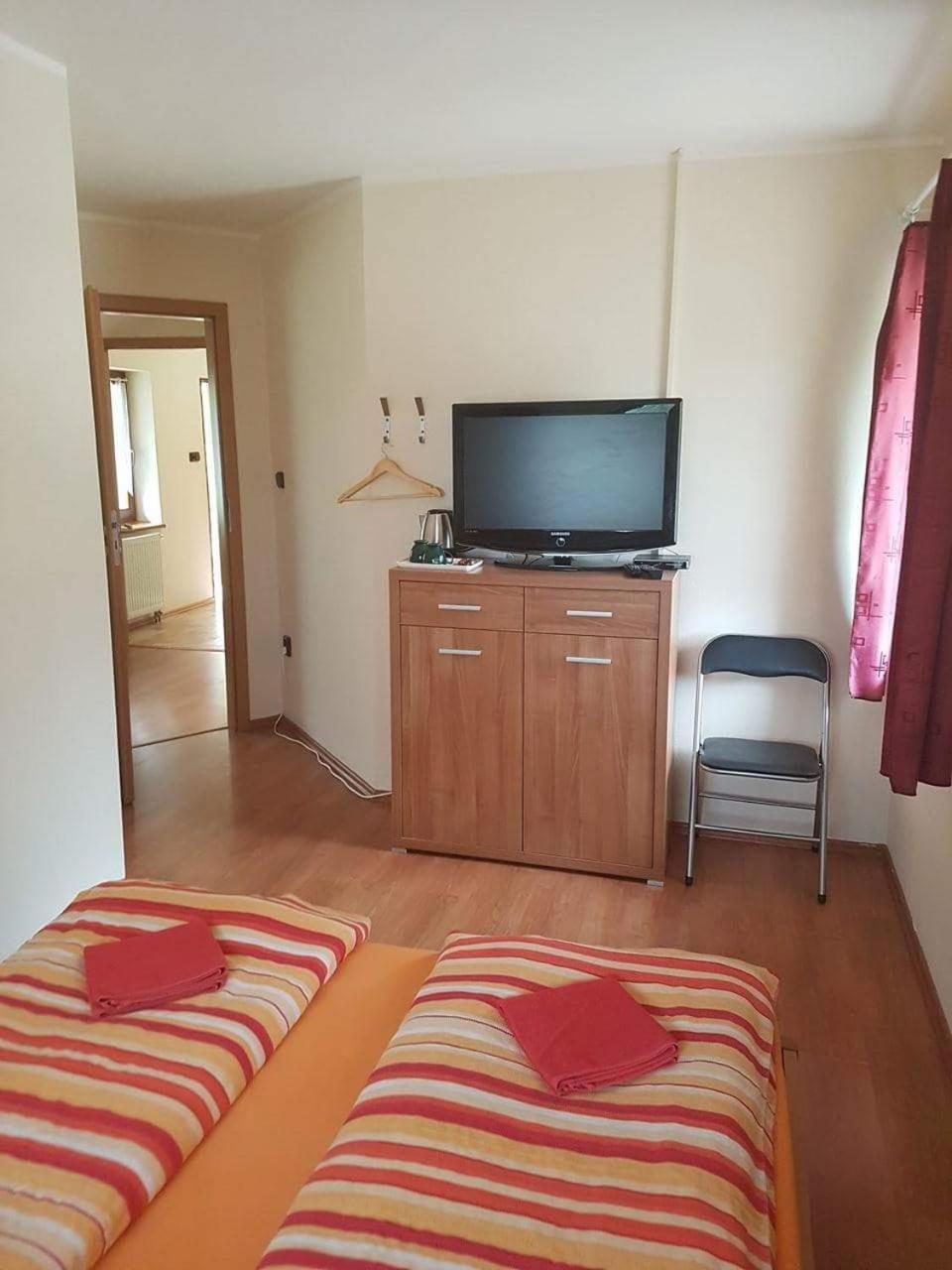 Standard Double Room with Shared Bathroom photo 1