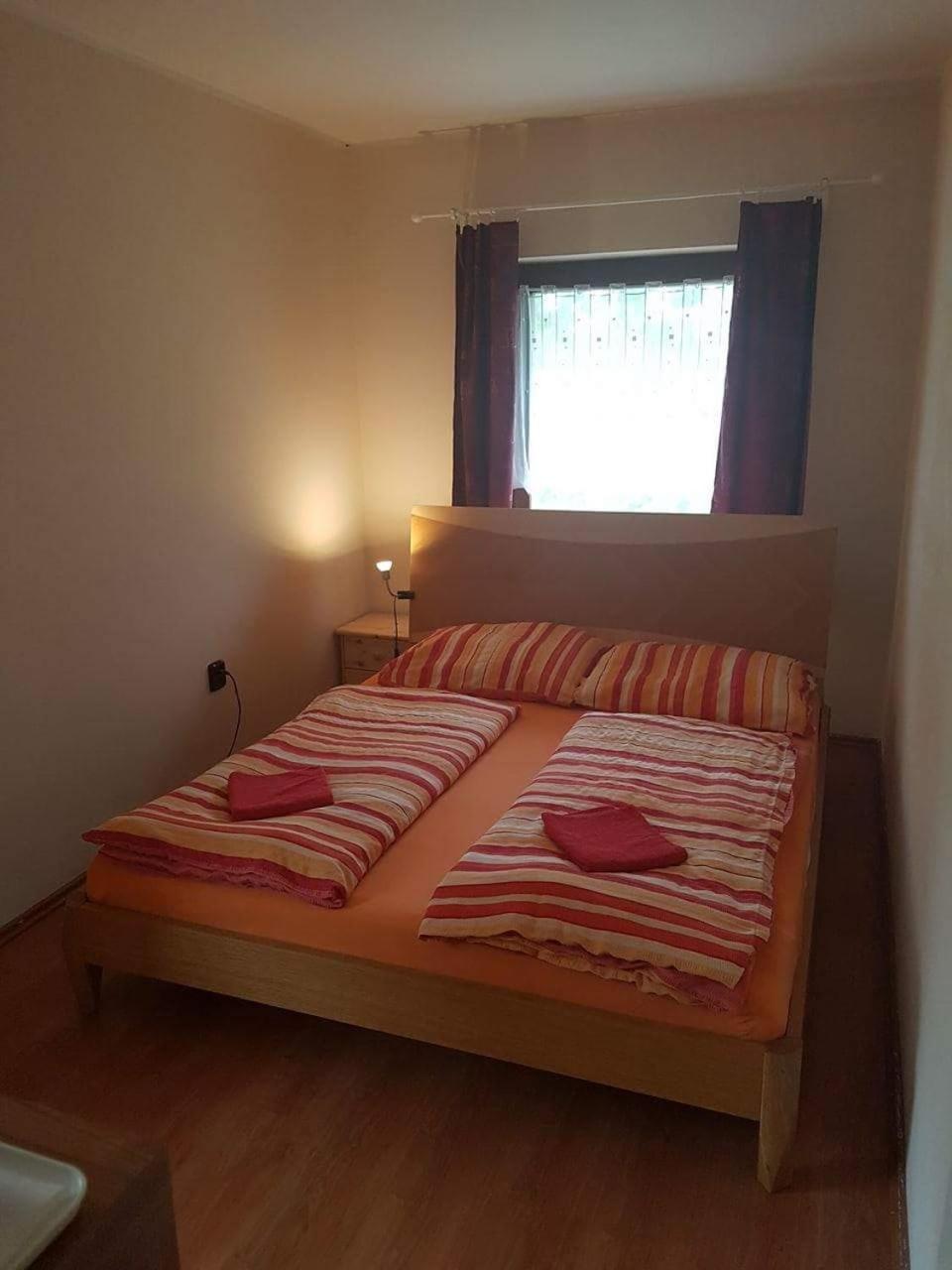Standard Double Room with Shared Bathroom photo 2