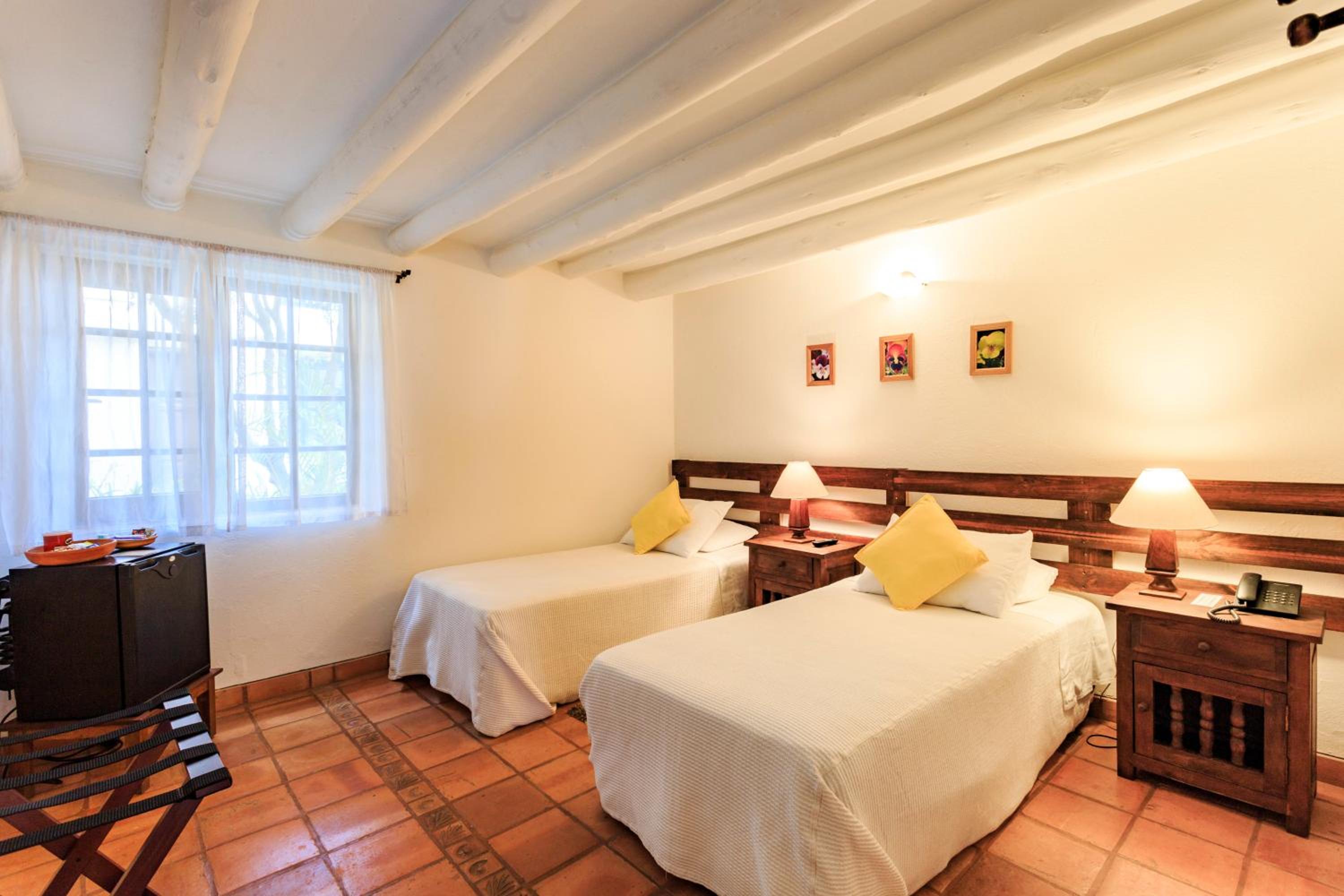 Double or Twin Room photo 3