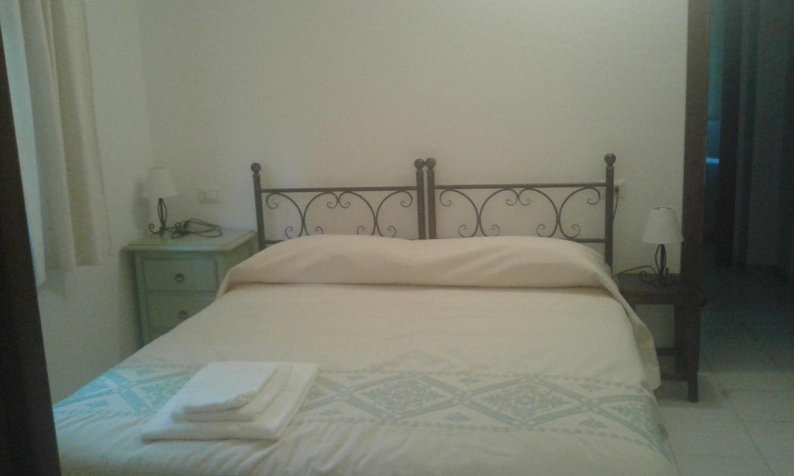 Double or Twin Room with Bathroom photo 1