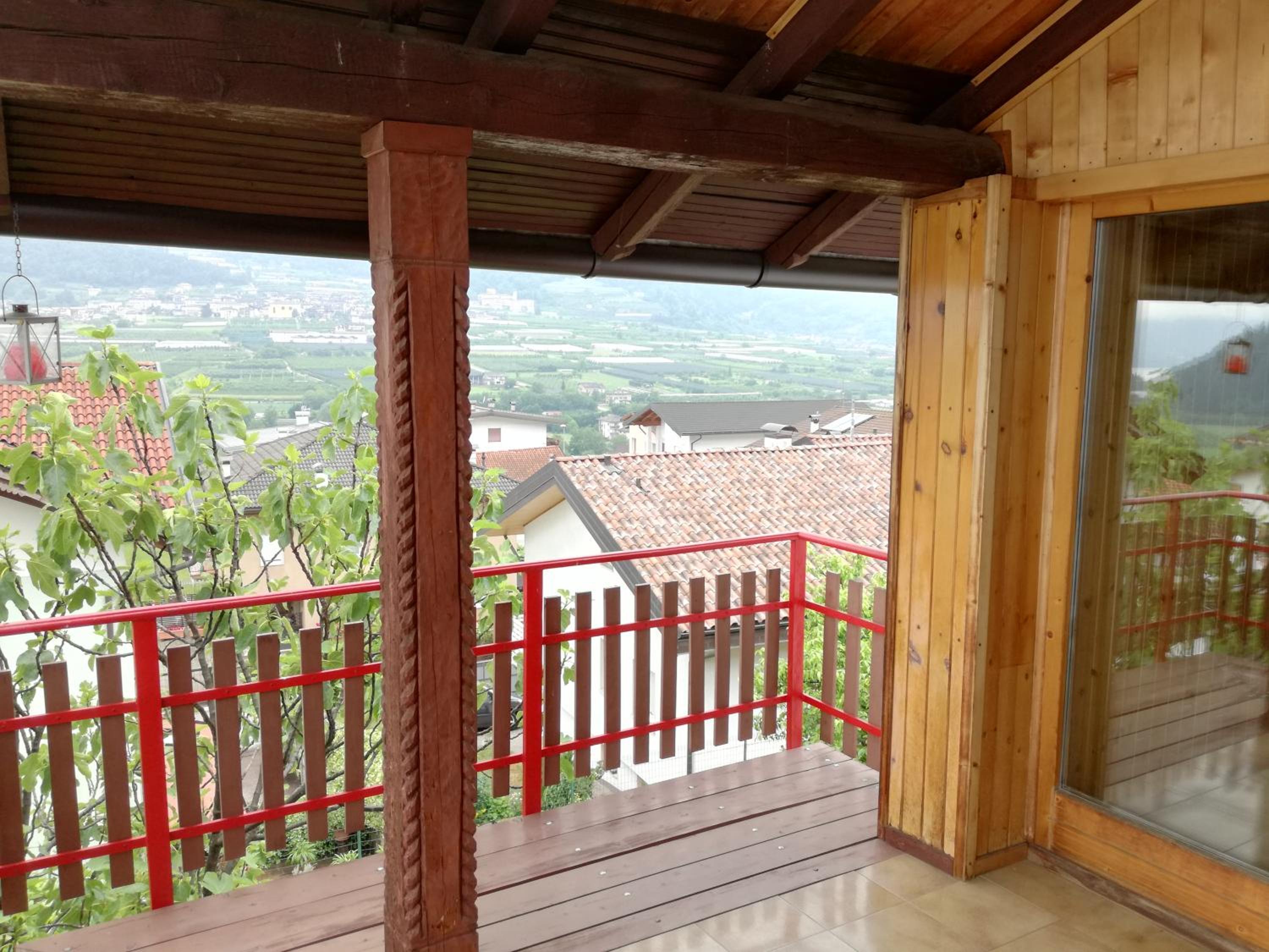 Apartment with Lake View - Photo 9